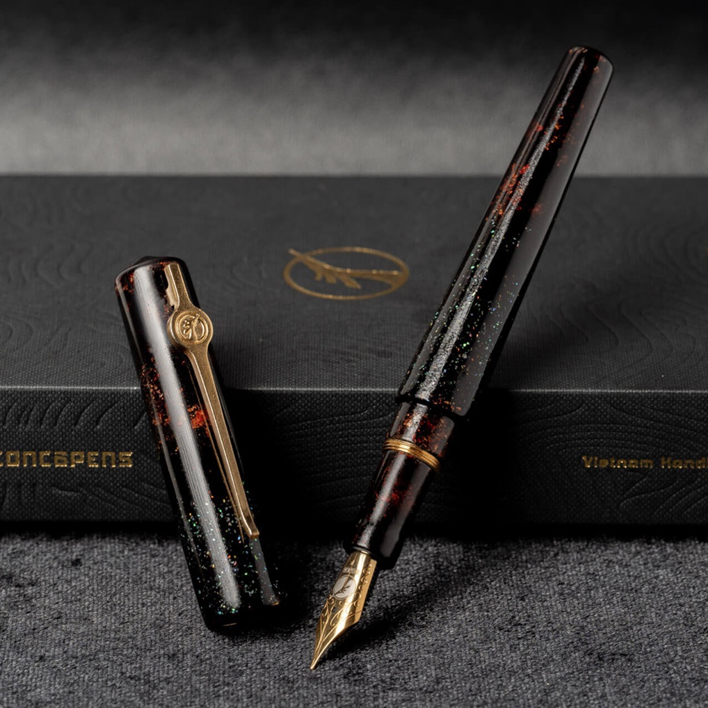ConCoPens Vietnamese Lacquer Galaxy 01 Plumo Estilográfica