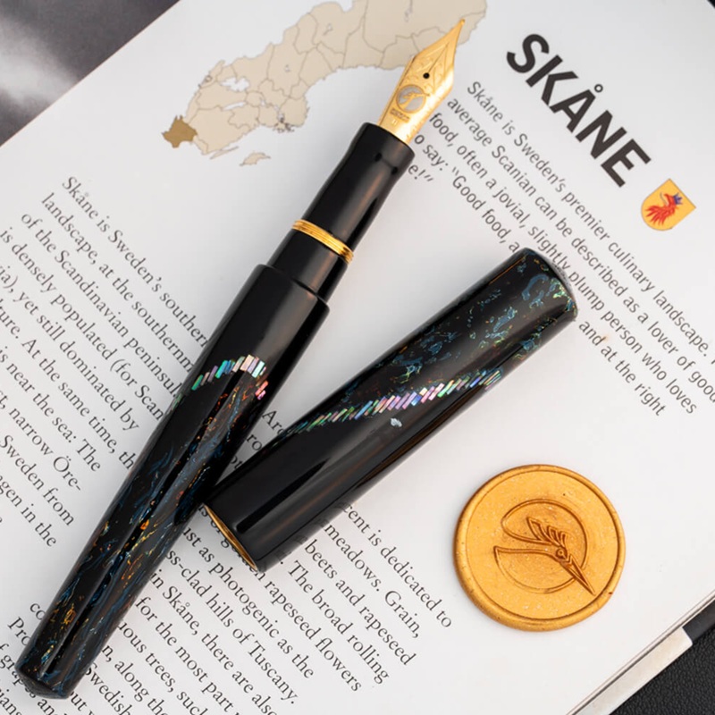 ConCoPens Mother-of-Pearl Lacquer Inlay Ocean Serenade Stylo Plume