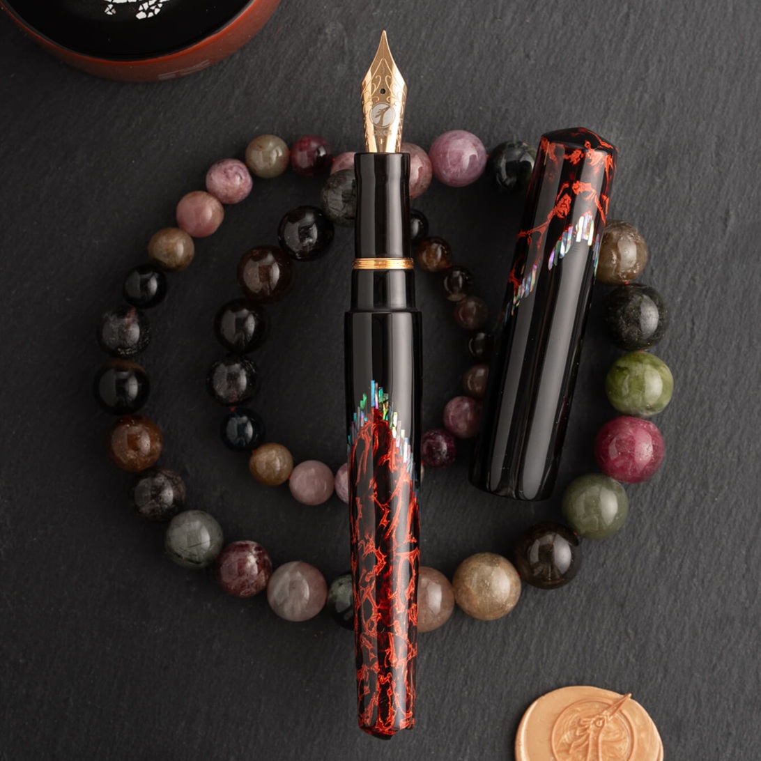 ConCoPens Vietnamese Lacquer Pyre Plumo Estilográfica