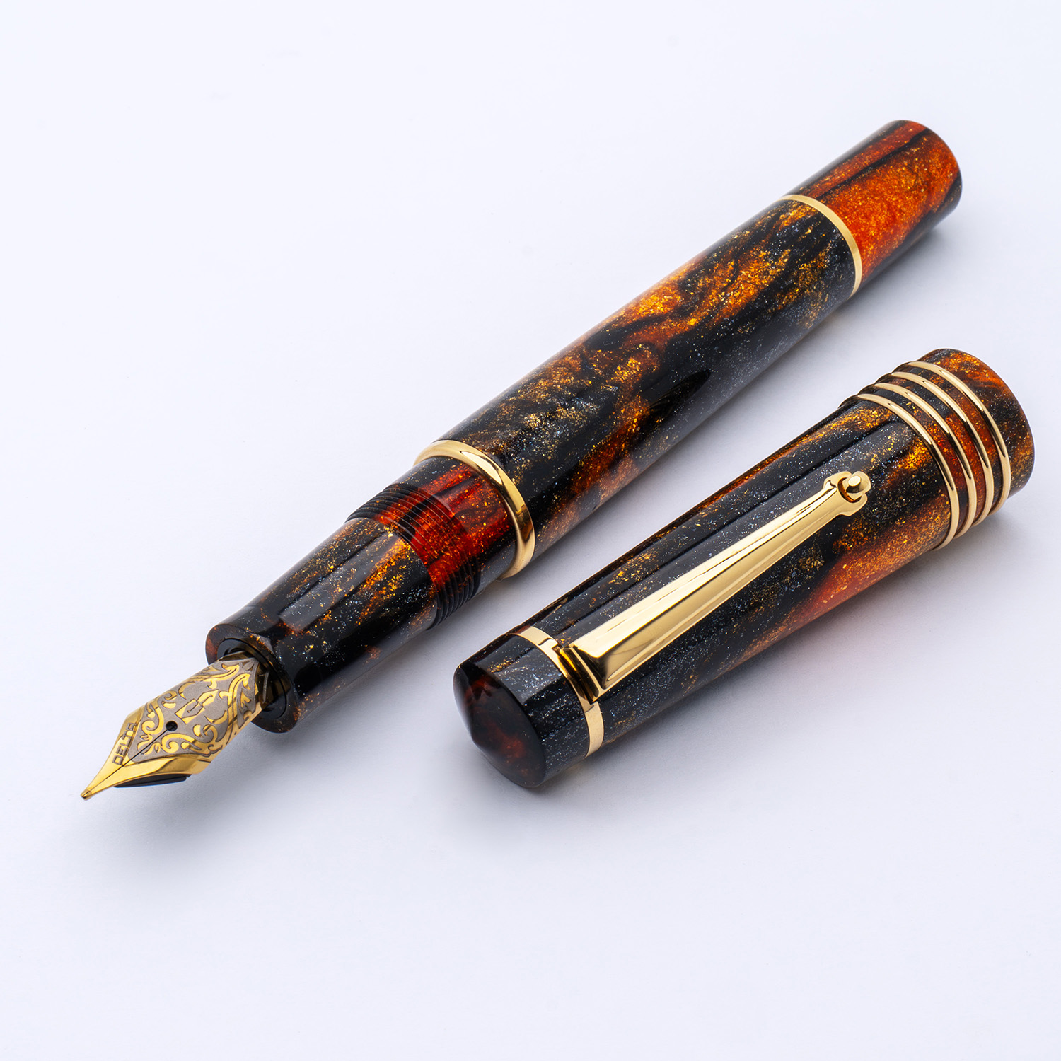 Delta Dolce Vita 2.0 Glow Up ORO by Jonathon Brooks Oversize GT Fountain pen