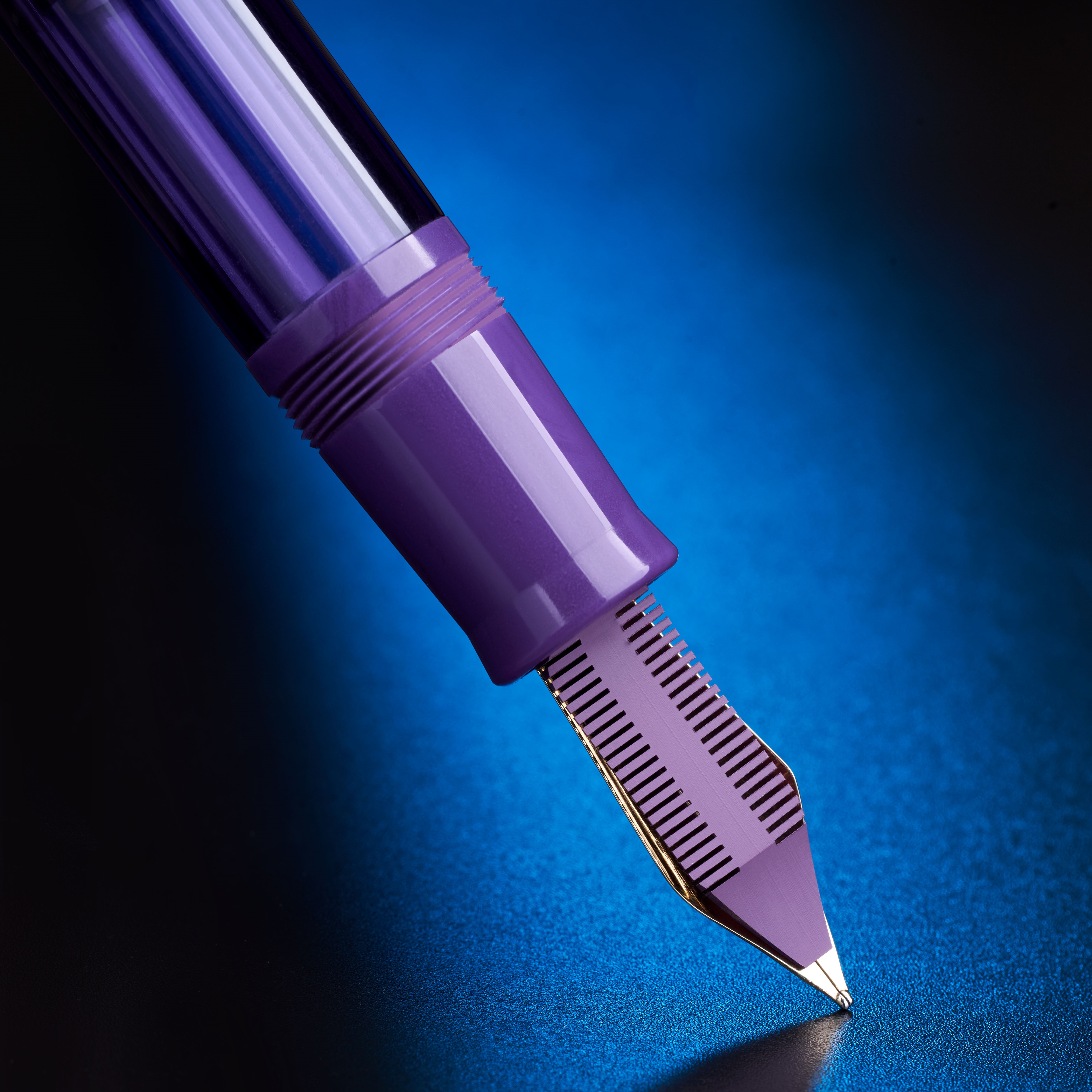 Delta Mid-Size-Plus Majestic Purple GT Fountain pen Delta Mid-Size-Plus Majestic Purple GT Fountain pen