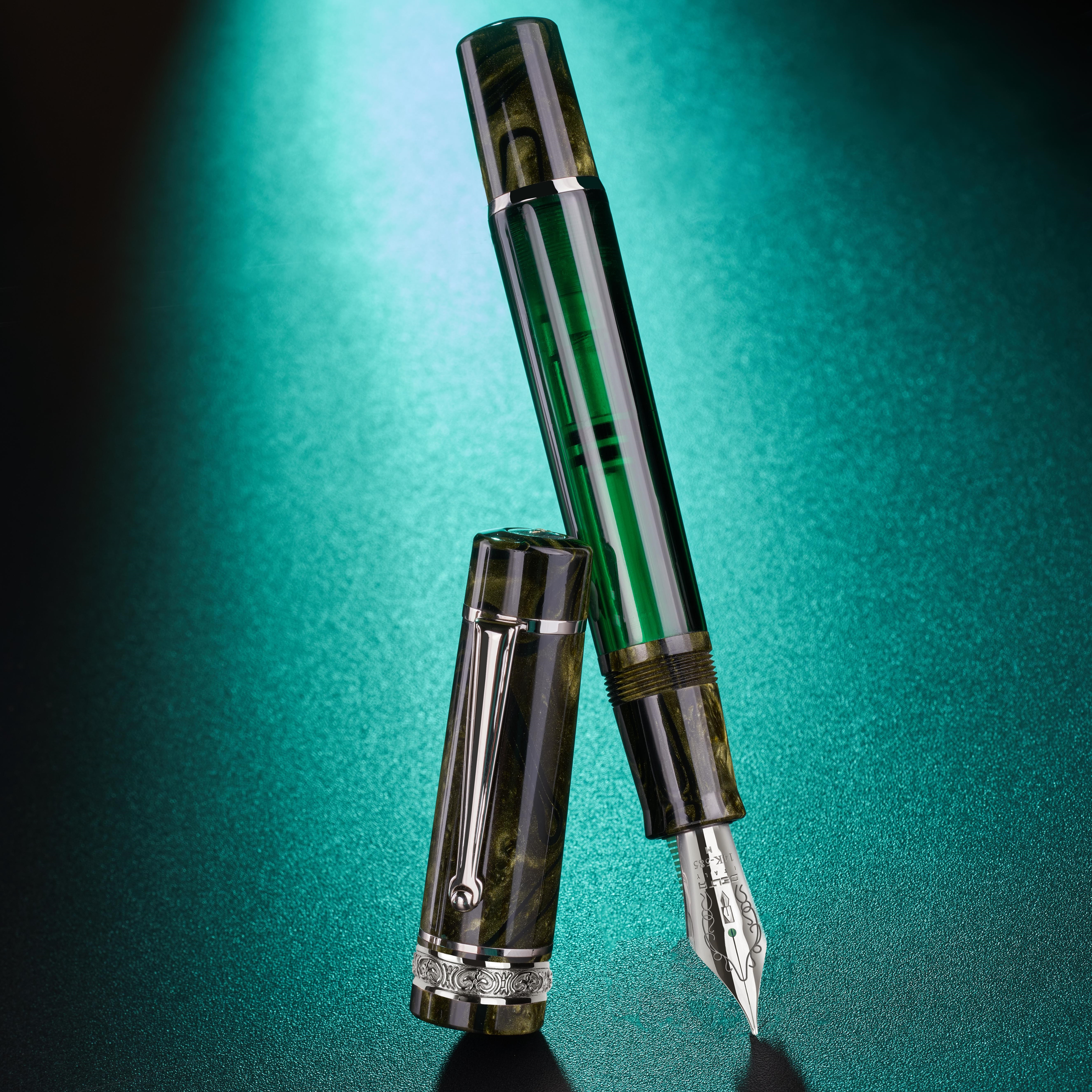 Delta Mid-Size-Plus Royal Green ST Fountain pen Delta Mid-Size-Plus Royal Green ST Fountain pen