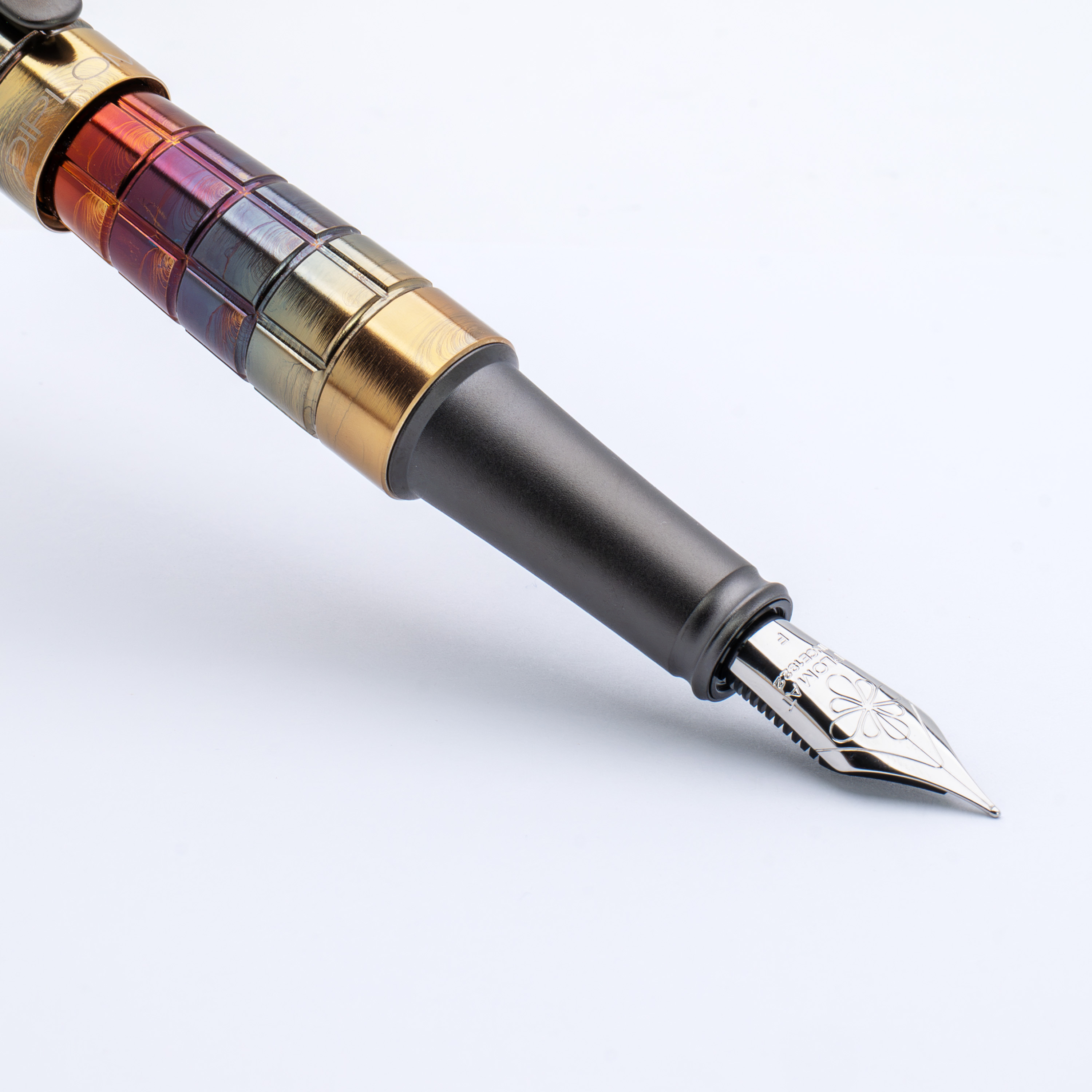 Diplomat Aero Rhomb Flame Pluma Estilográfica