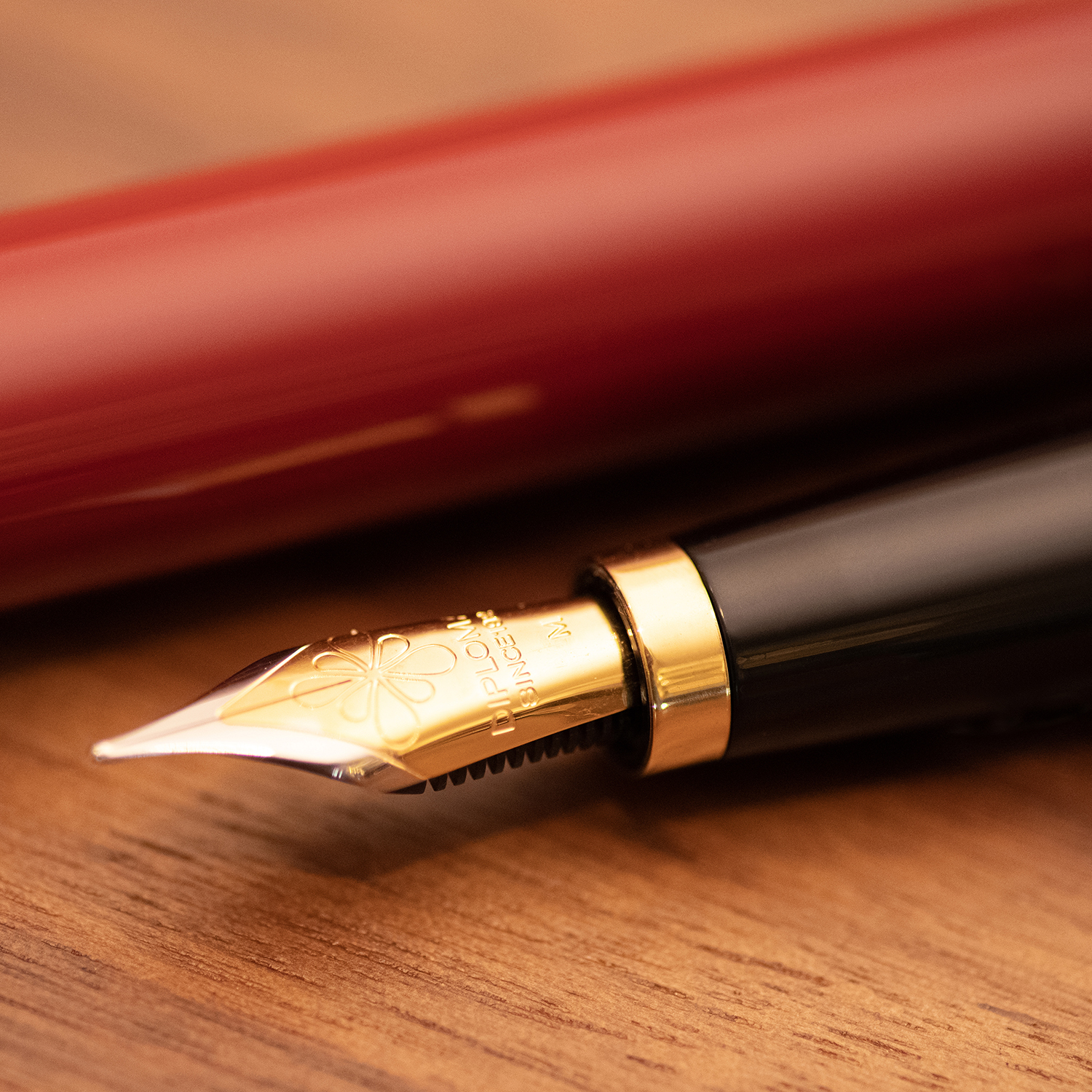 Diplomat XO Burgundy Lacquer Limited Edition Fountain pen Diplomat XO Burgundy Lacquer Limited Edition Fountain pen