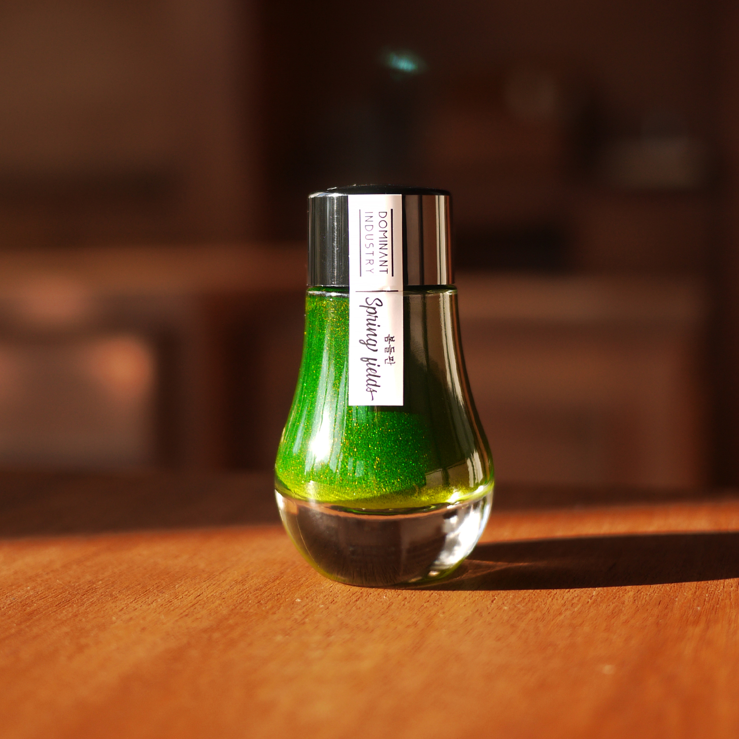 Dominant Industry Pearl No.016 Spring Fields 25ml Botella de tinta