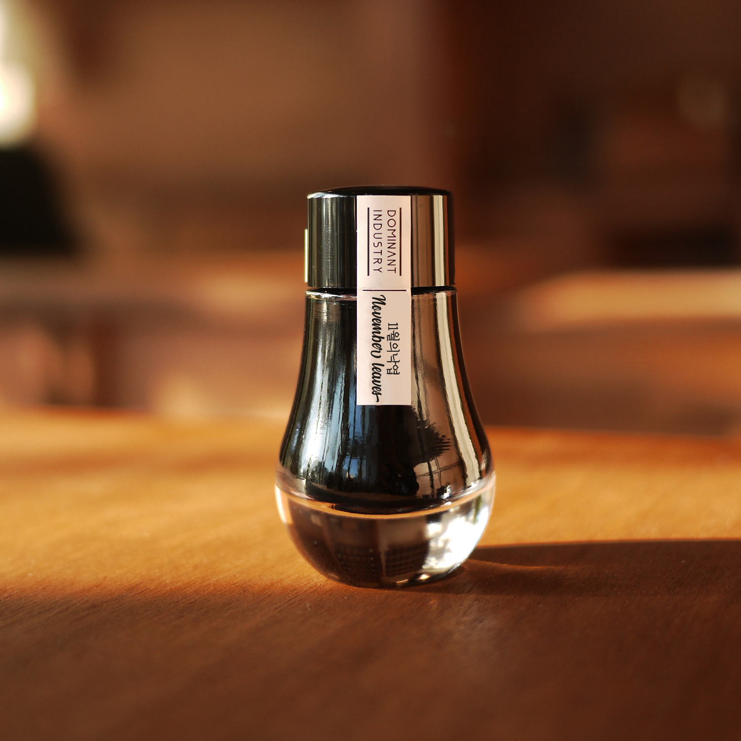 Dominant Industry Standard No.118 November Leaves 25ml Ink Bottle Dominant Industry Standard No.118 November Leaves 25ml Ink Bottle
