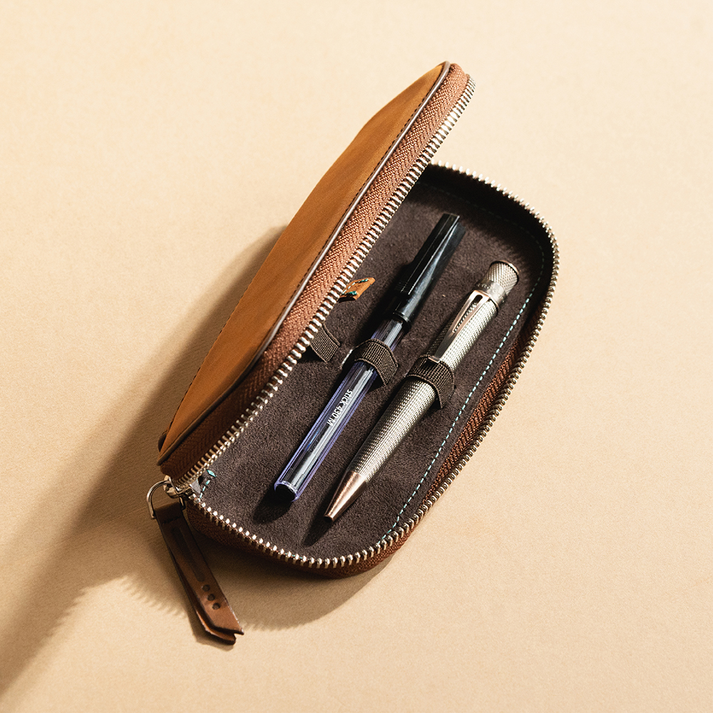 Endless Companion Brown Adjustable Pen Pouch (Double) Endless Companion Brown Adjustable Pen Pouch (Double)