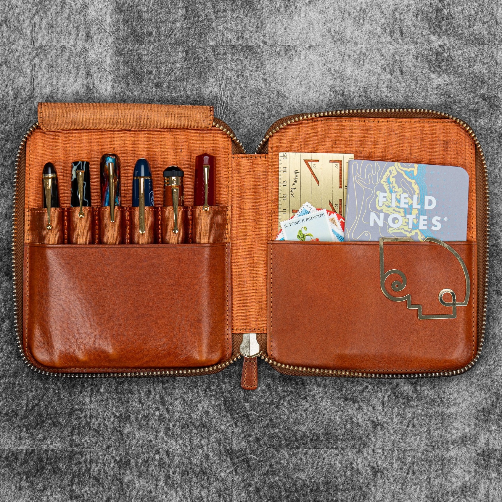Galen Leather Legacy Zippered 6 Slots Deep Cognac Penetui
