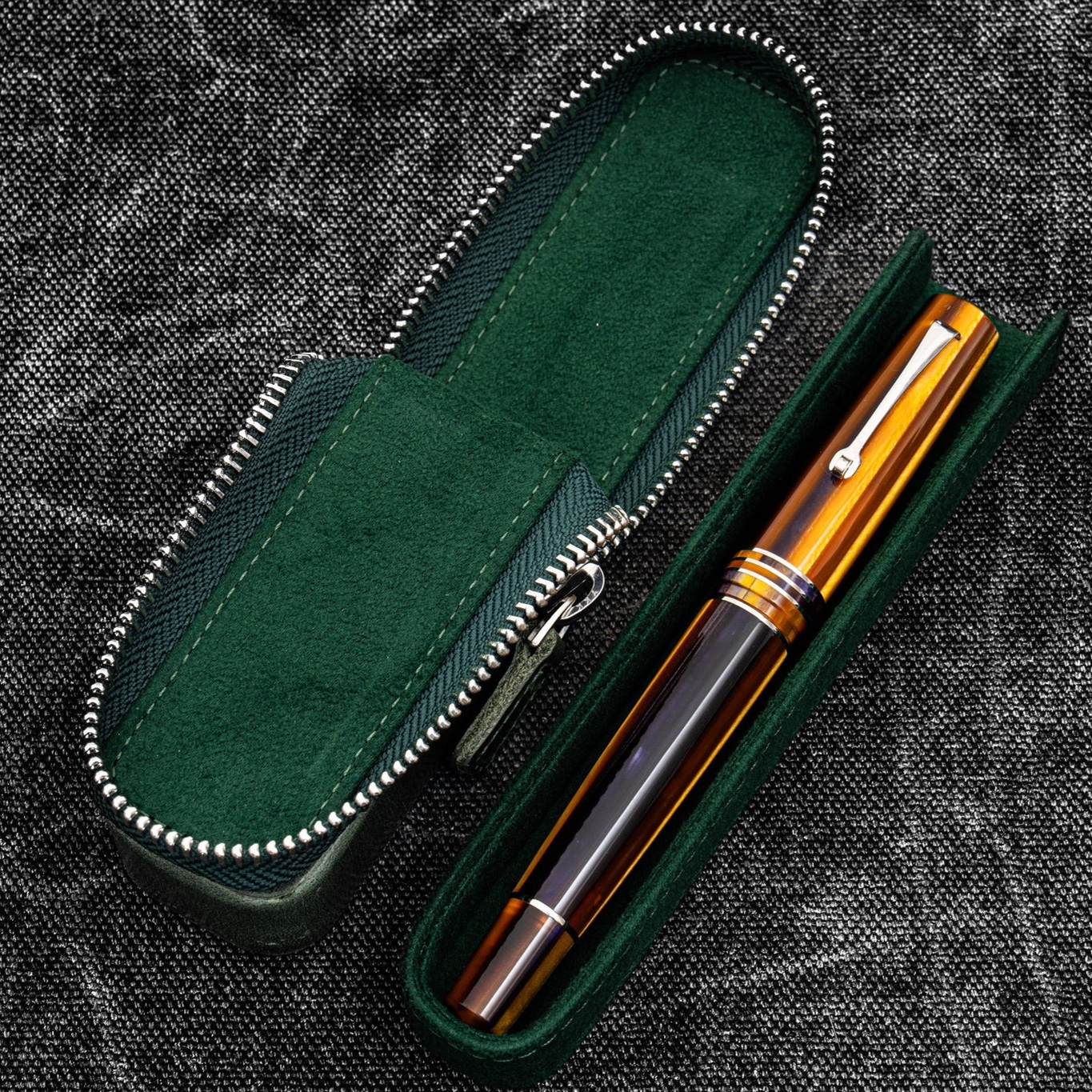Galen Leather Magnum Opus Zippered Single Crazy Horse Forest Green Oversized Hard Pen Case