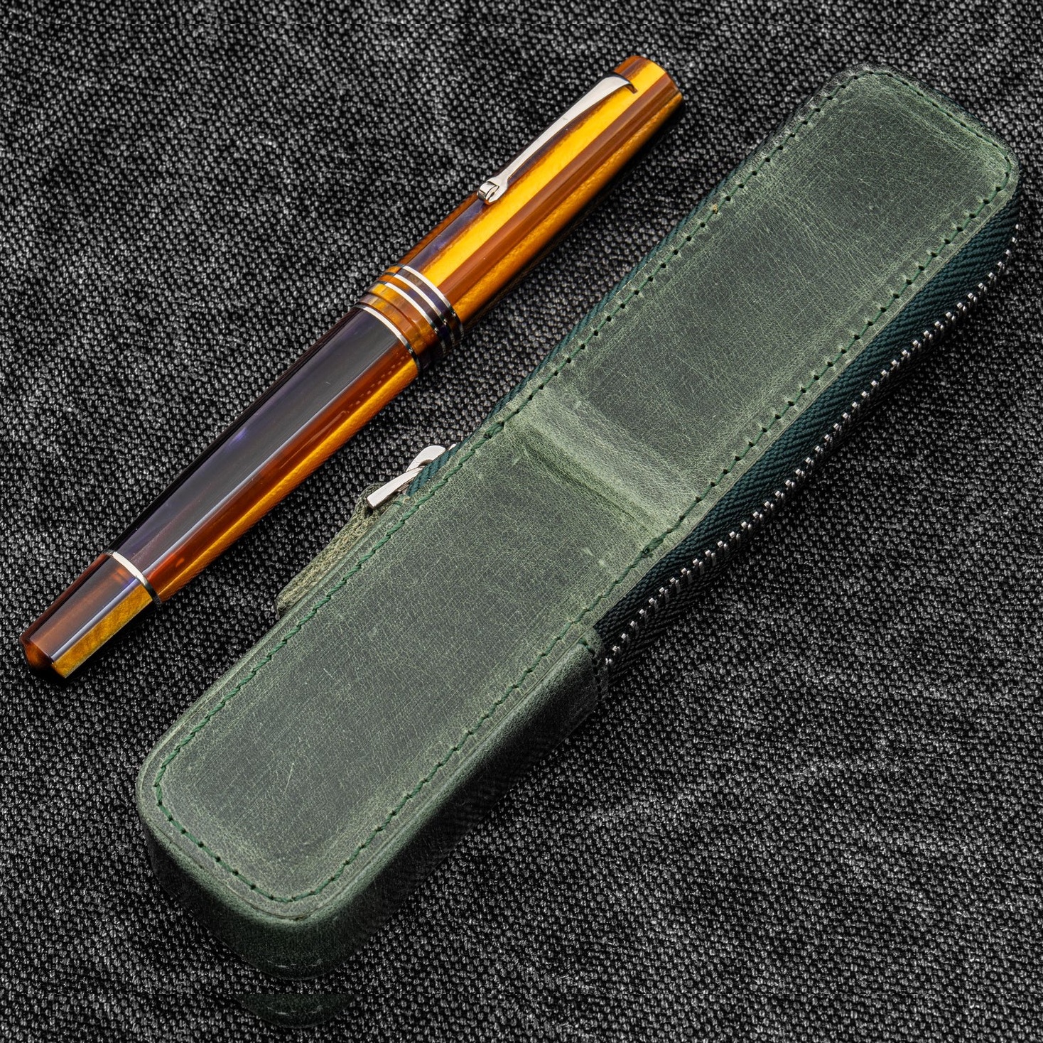 Galen Leather Magnum Opus Zippered Single Crazy Horse Forest Green Oversized Hard Pen Case