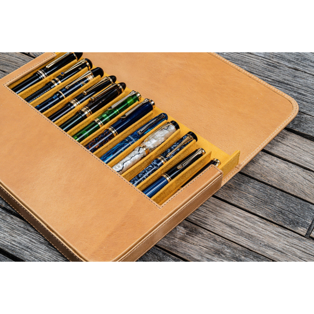 Galen Leather Magnum Opus 12 Slots Crazy Horse Honey Ochre Hard Pen Case Galen Leather Magnum Opus 12 Slots Crazy Horse Honey Ochre Hard Pen Case