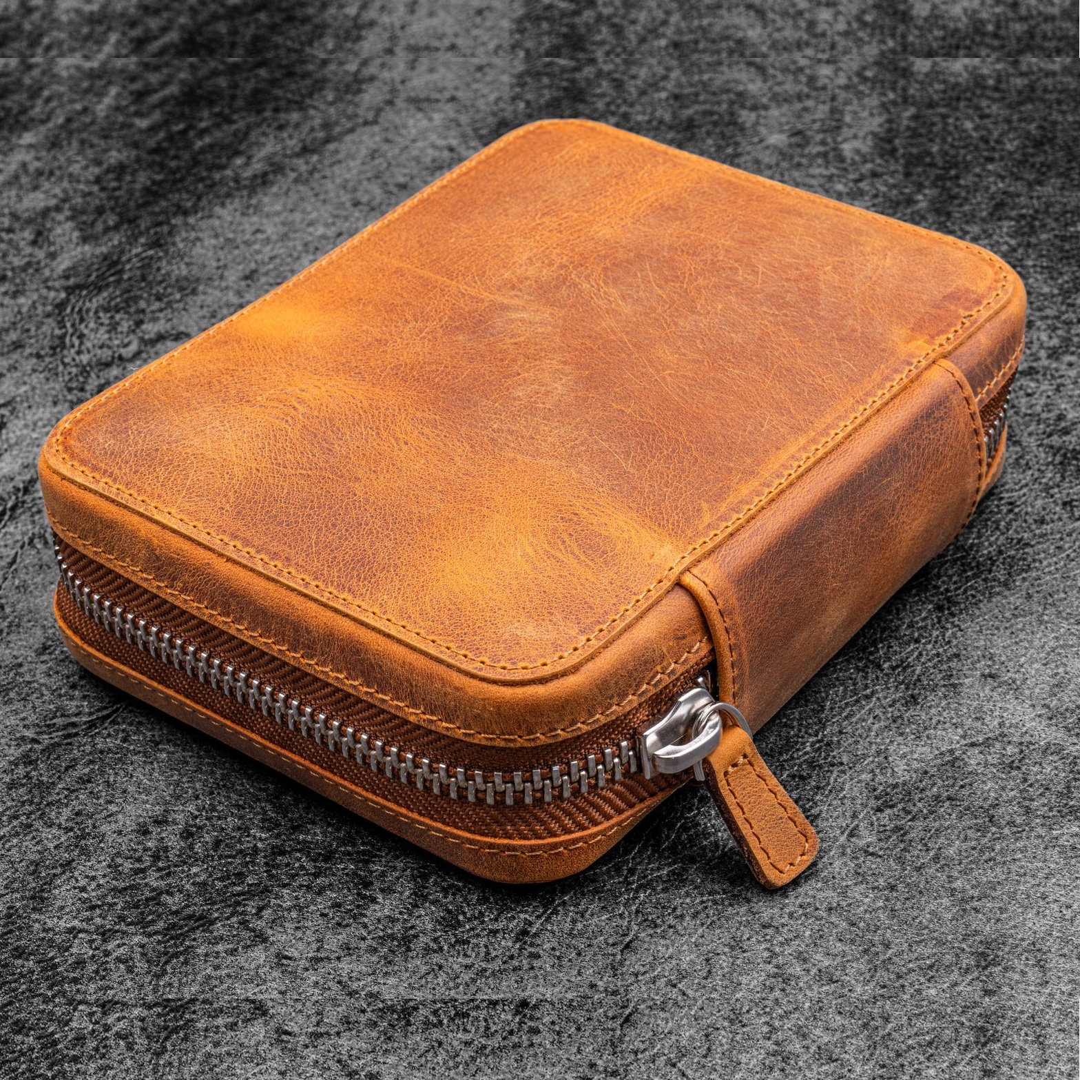 Galen Leather Crazy Horse Brown Zippered Expansi Pen Pouch (Tenfold)