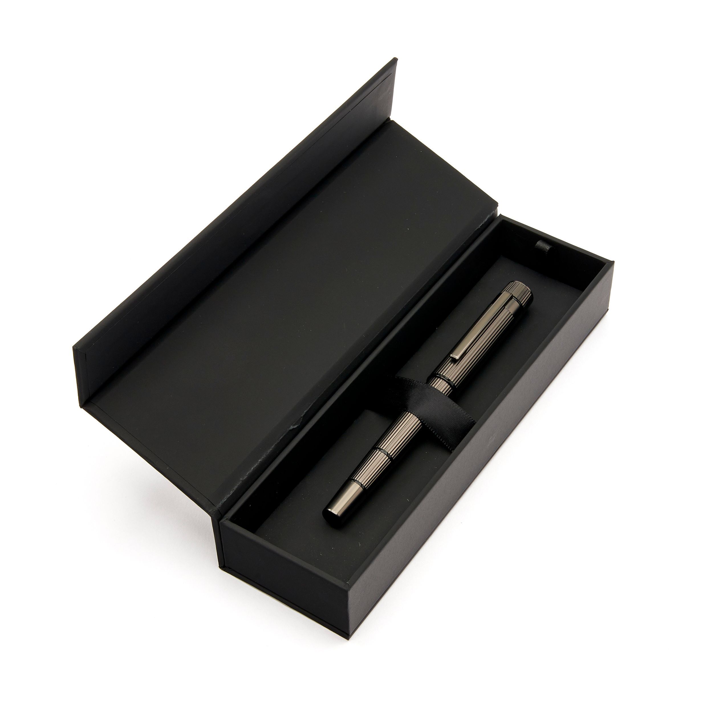 Hugo Boss Core Gunmetal Stylo Plume