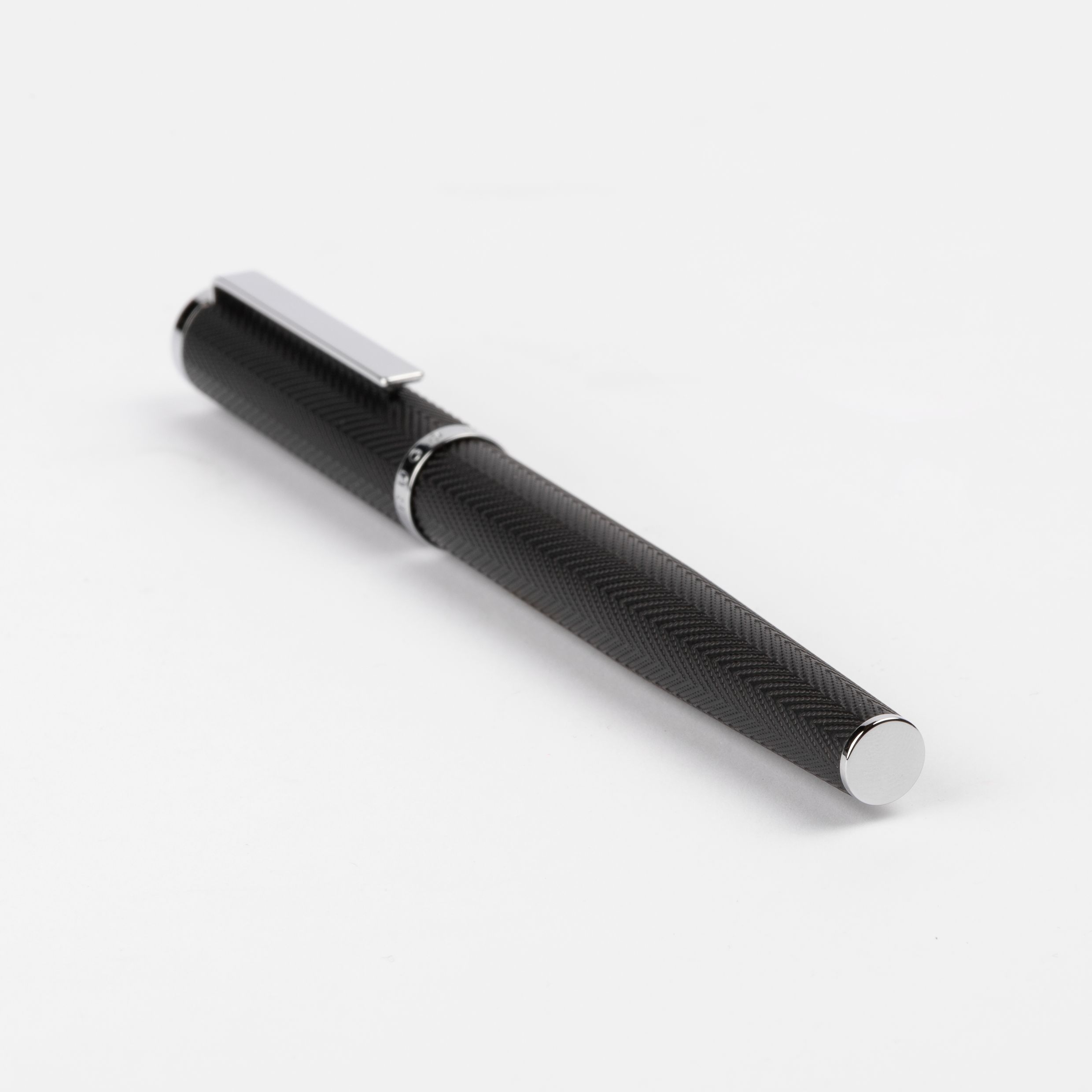 Hugo Boss Formation Herringbone Chrome Fountain pen