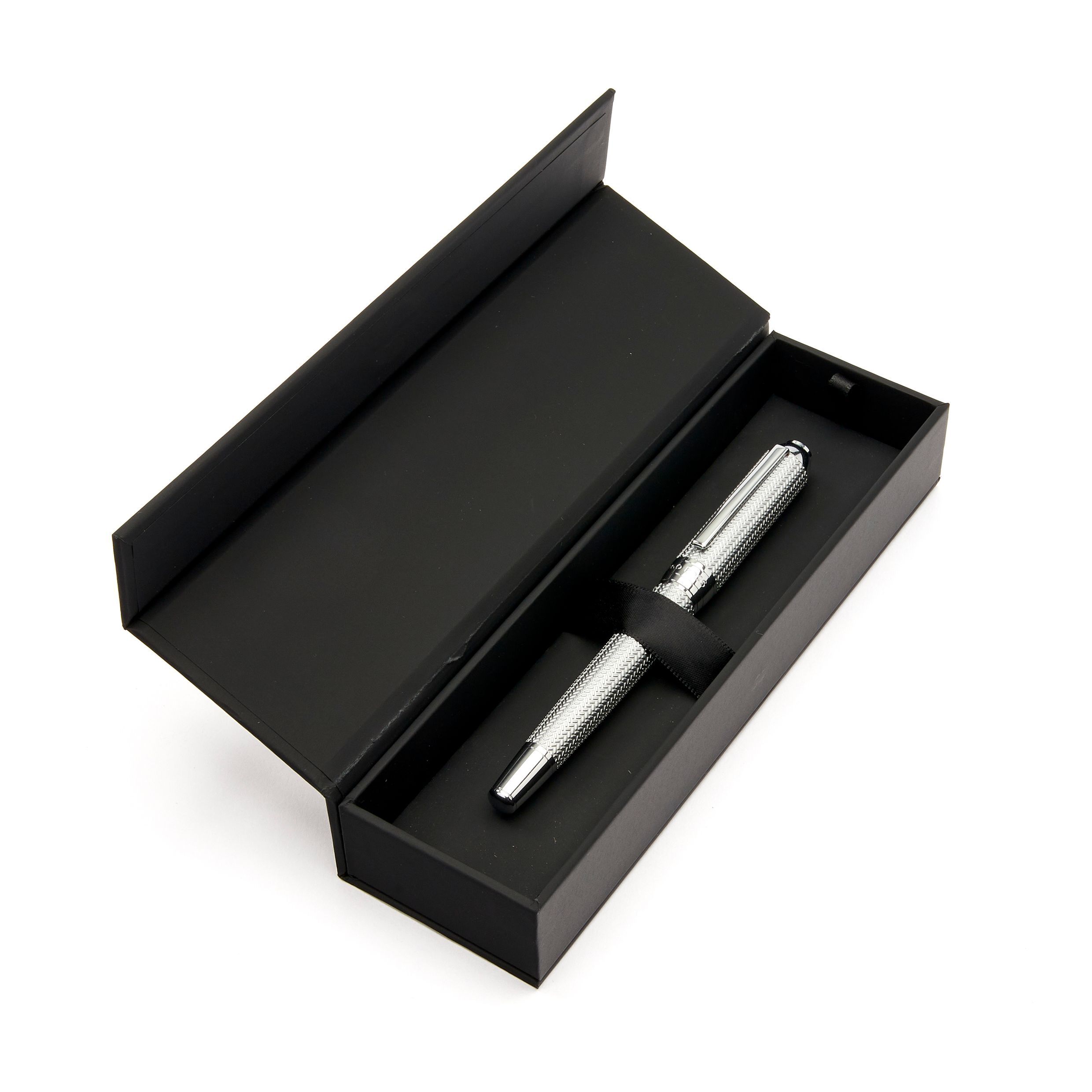 Hugo Boss Elemental Silver Fountain pen