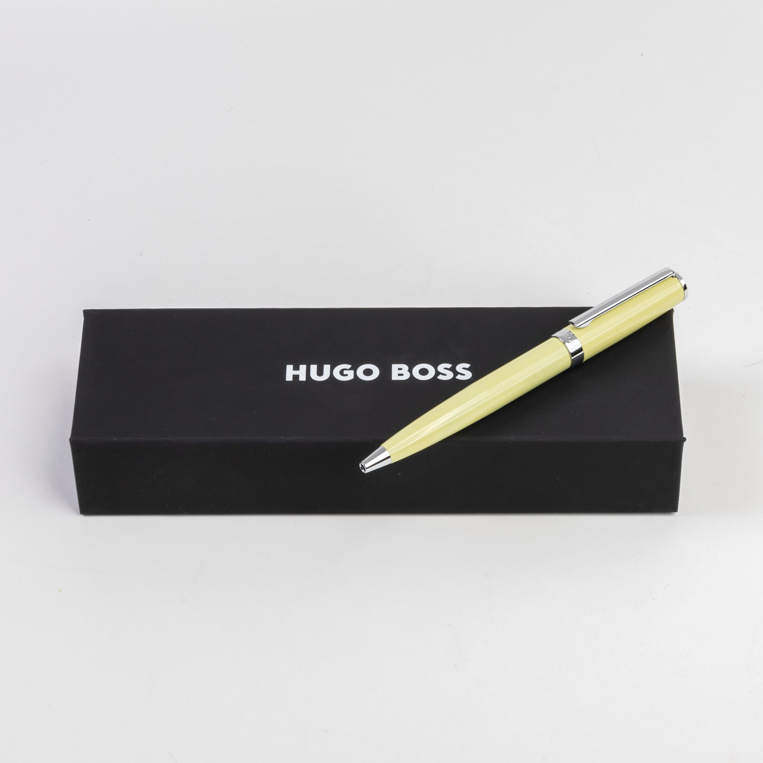 Hugo Boss Gear Icon Yellow Ballpoint Hugo Boss Gear Icon Yellow Ballpoint