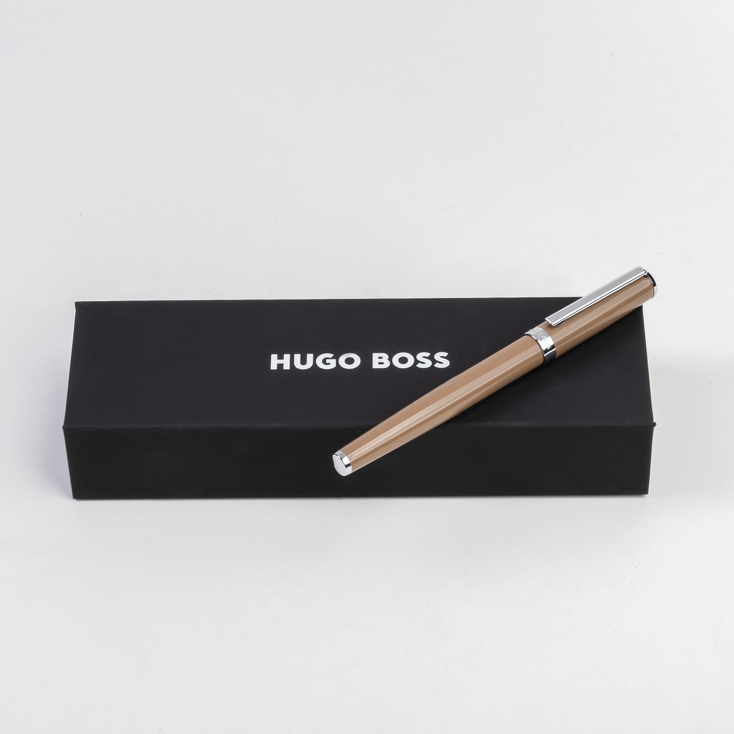 Hugo Boss Gear Icon Camel Rollerball Hugo Boss Gear Icon Camel Rollerball