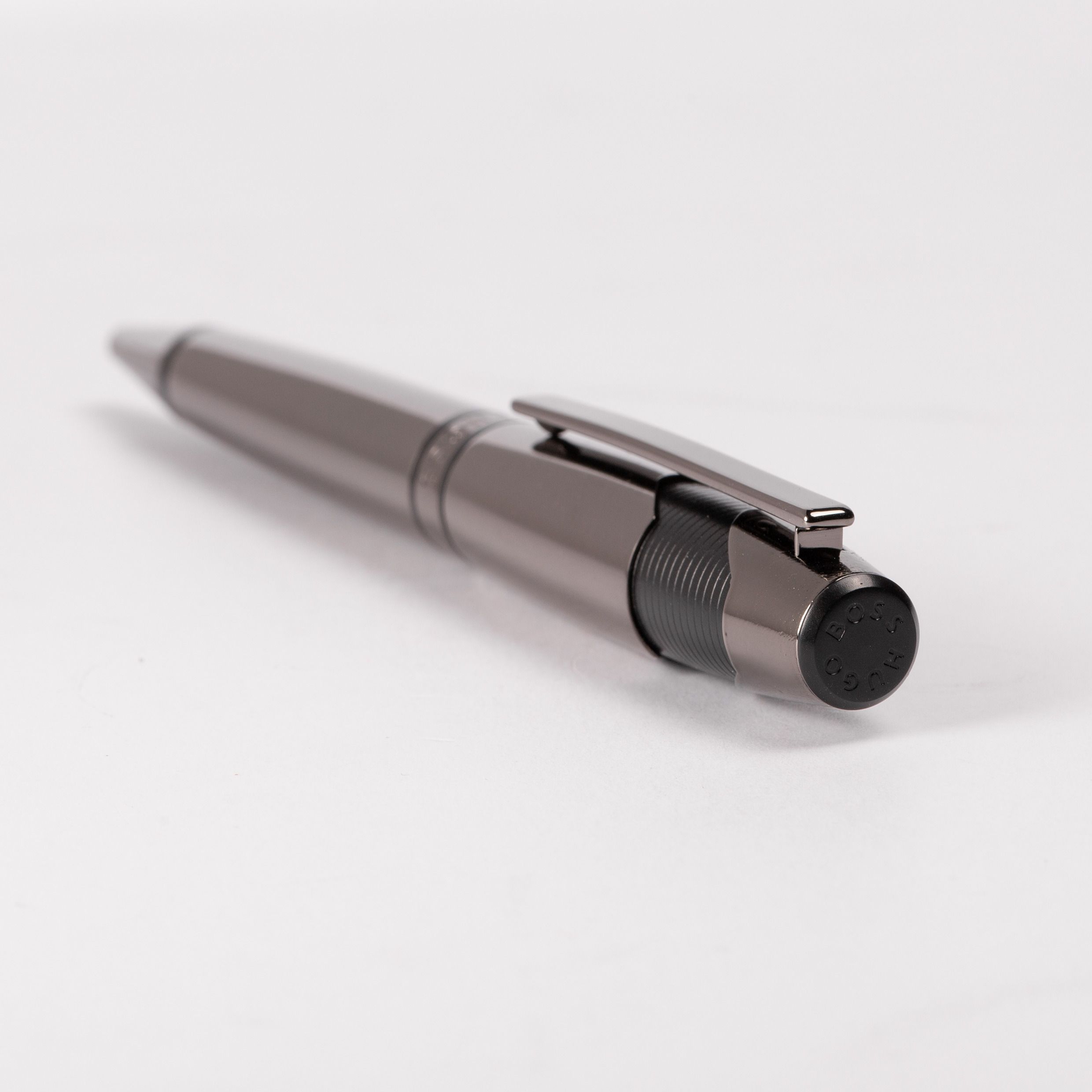 Hugo Boss Chevron Gunmetal Balpen