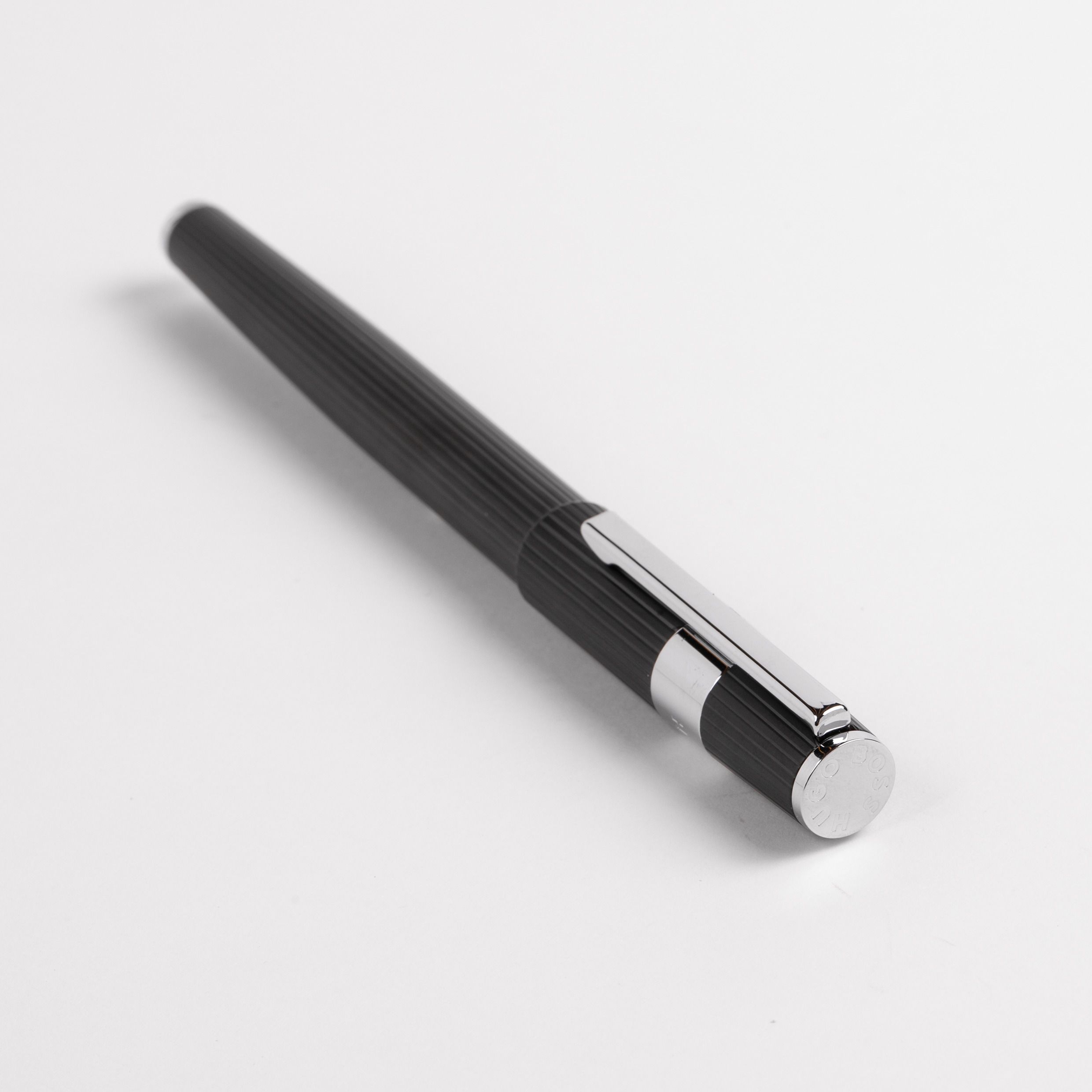 Hugo Boss Gear Ribs Black Fountain pen