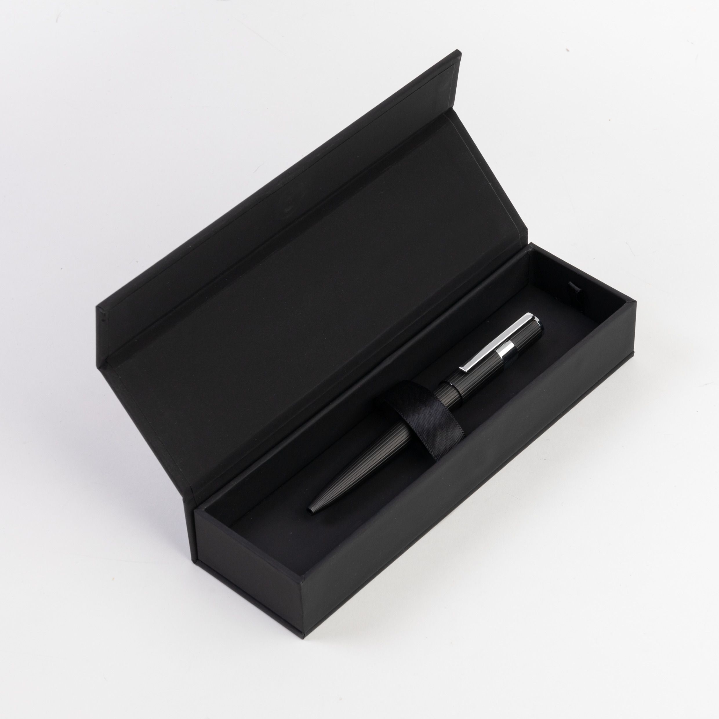 Hugo Boss Gear Ribs Black Stylo Bille