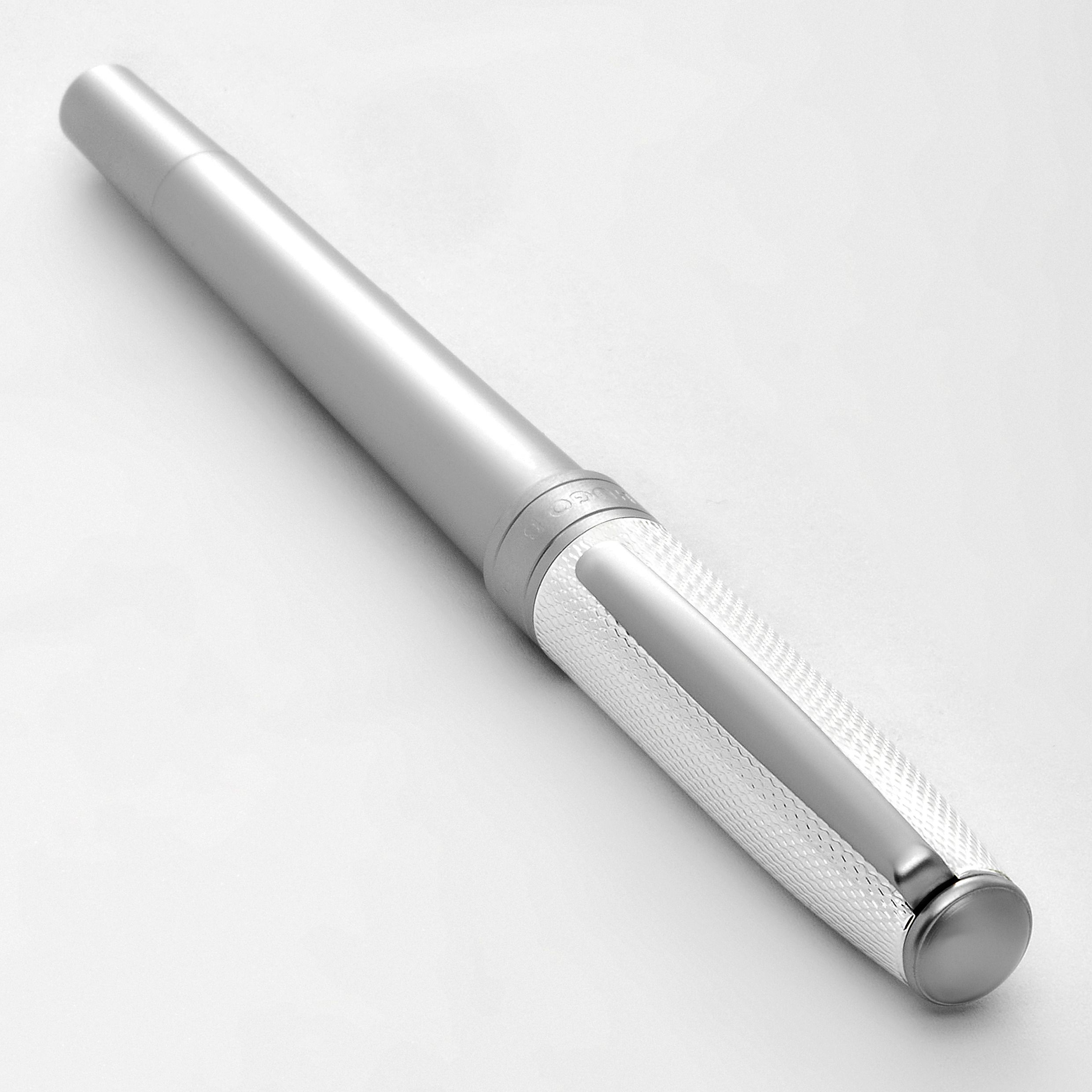 Hugo Boss Essential Silver Rollerball Hugo Boss Essential Silver Rollerball