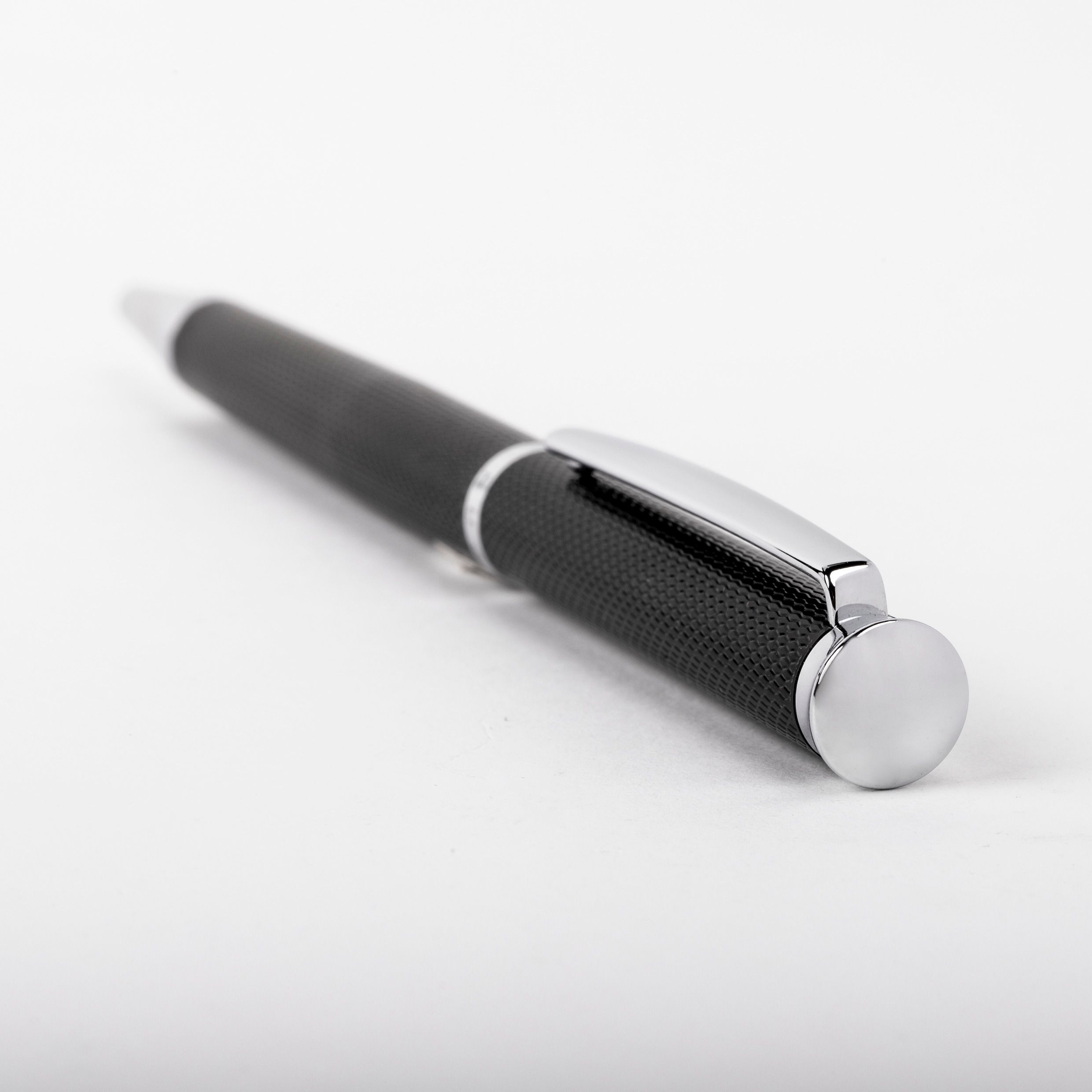 Hugo Boss Sophisticated Black Diamond Ballpoint Hugo Boss Sophisticated Black Diamond Ballpoint