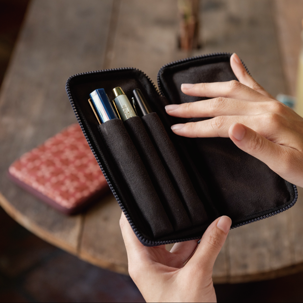 Kyoku Haku Archeology White Zippered Penetui (3-delig)