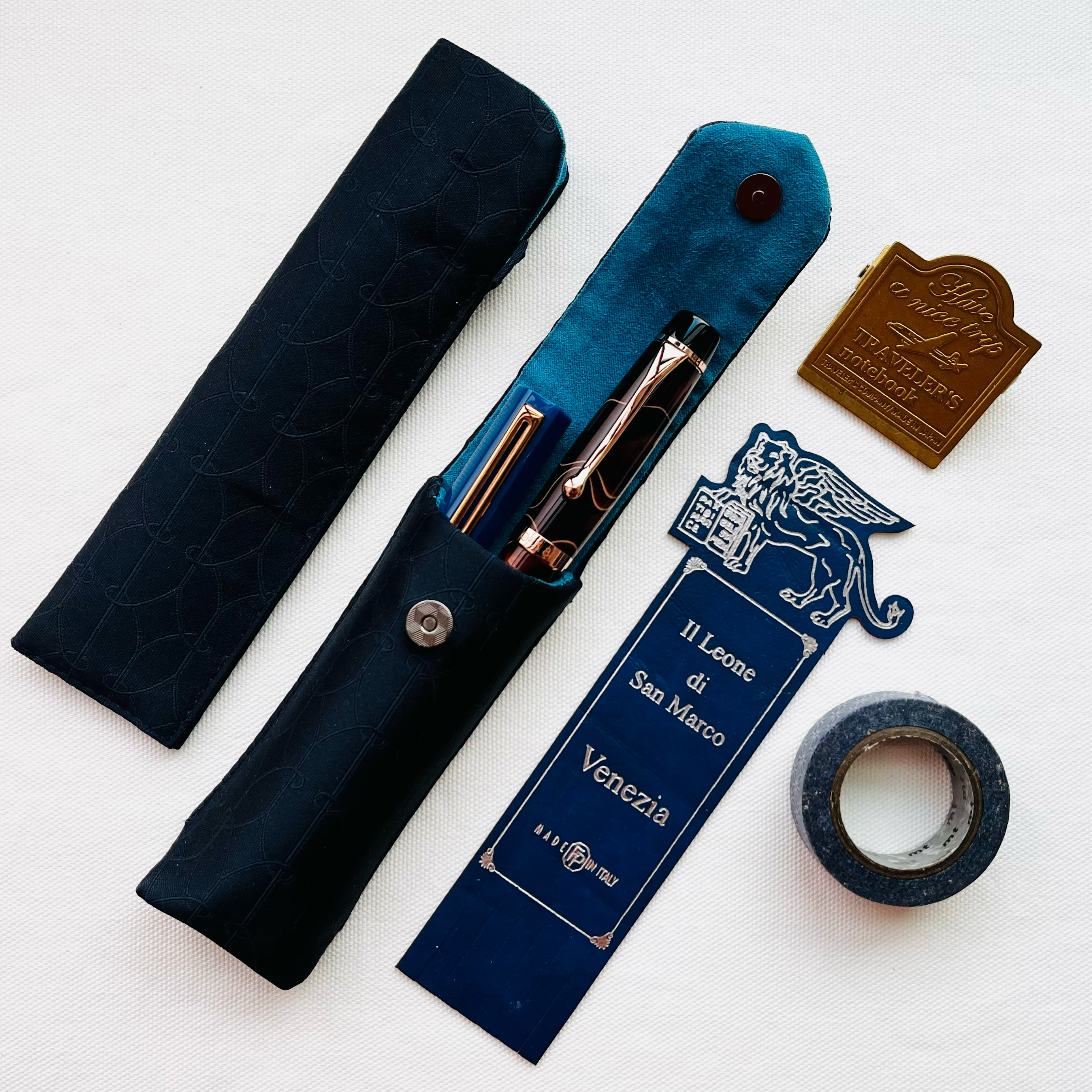 Kyoku Haku Classic Dark Blue Pen Pouch (Single) Kyoku Haku Classic Dark Blue Pen Pouch (Single)