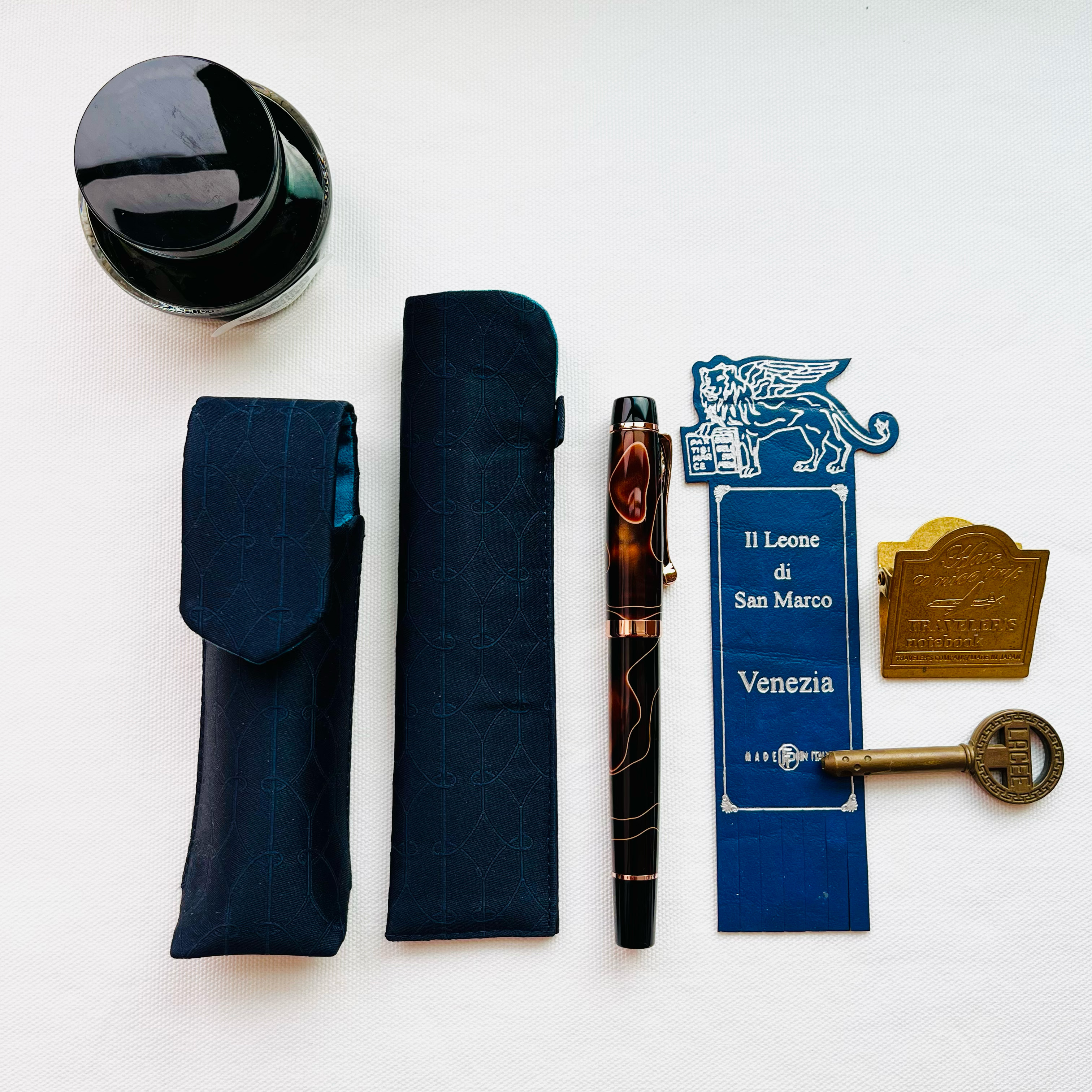 Kyoku Haku Classic Dark Blue Pen Pouch (Single) Kyoku Haku Classic Dark Blue Pen Pouch (Single)