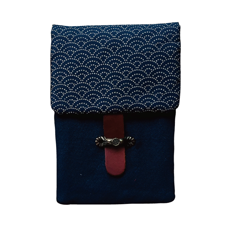 Kyoku Haku Seigaiha Dark Blue Cotton Flap Pen Pouch (Fourfold) Kyoku Haku Seigaiha Dark Blue Cotton Flap Pen Pouch (Fourfold)
