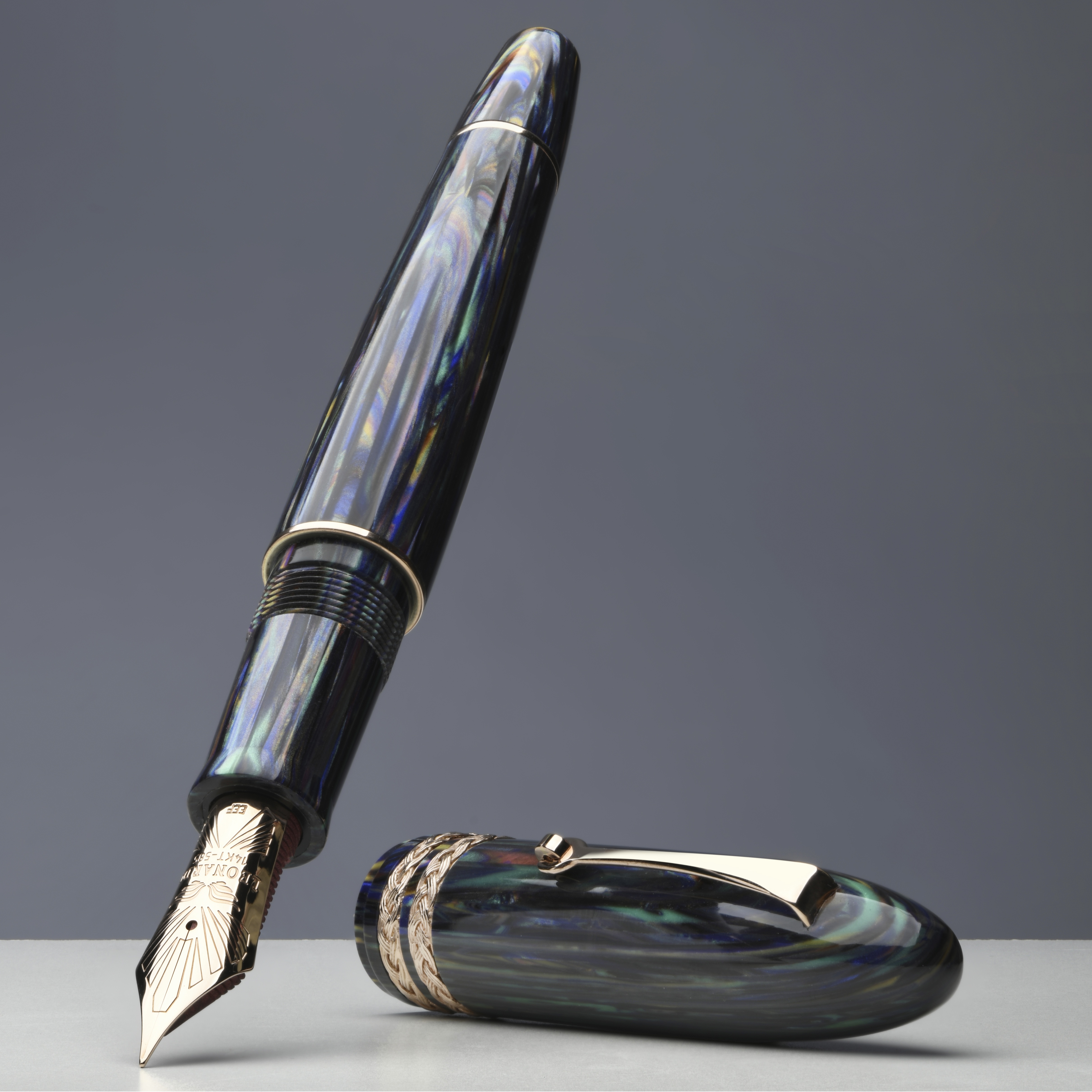 Leonardo Cigar LeonArco Mother of Pearl Authentic Celluloid RGT Fountain pen