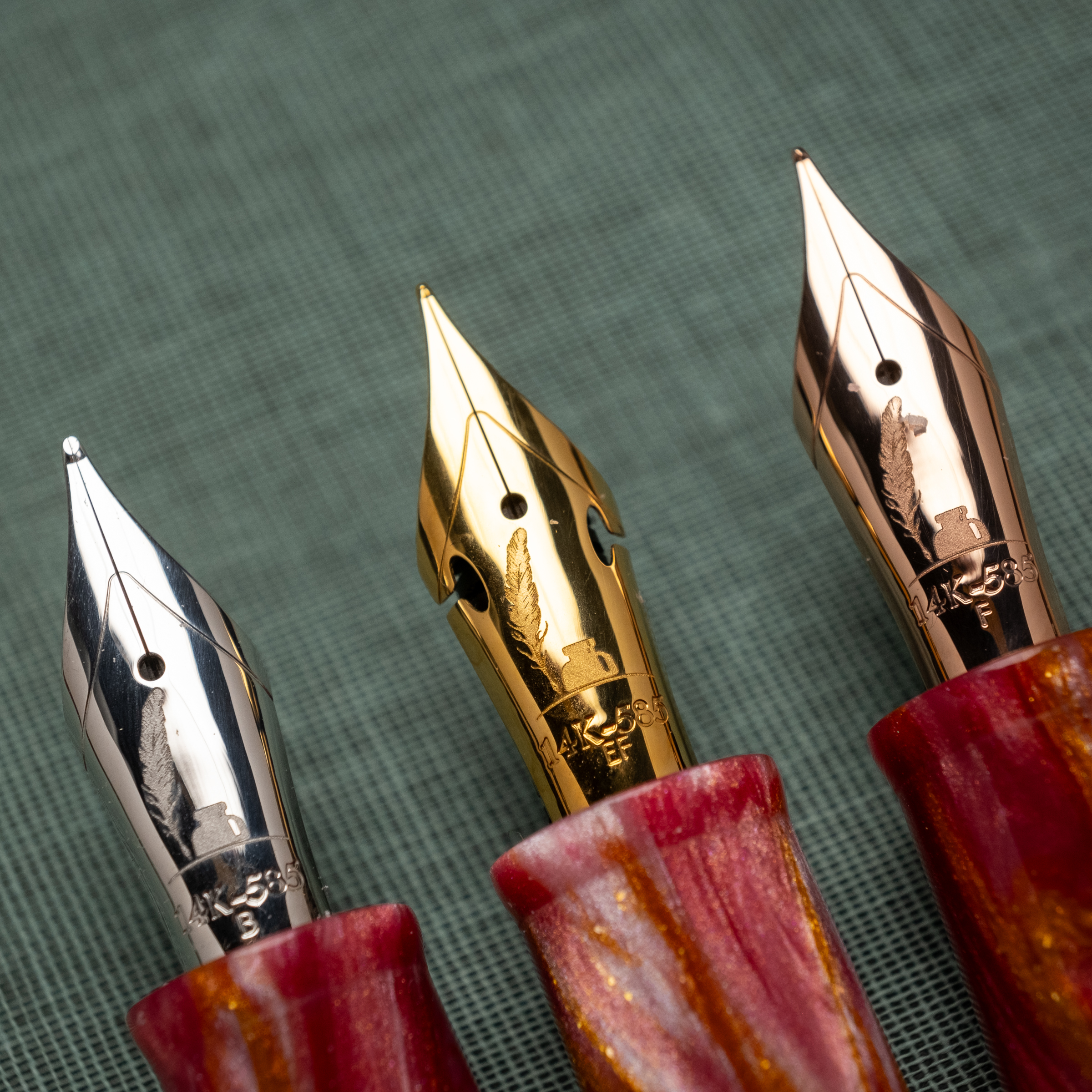 Leonardo Momento Zero Grande 2.0 Dutch Pen Show 2024 Sugar Rush Exclusive RGT Fountain pen Leonardo Momento Zero Grande 2.0 Dutch Pen Show 2024 Sugar Rush Exclusive RGT Fountain pen