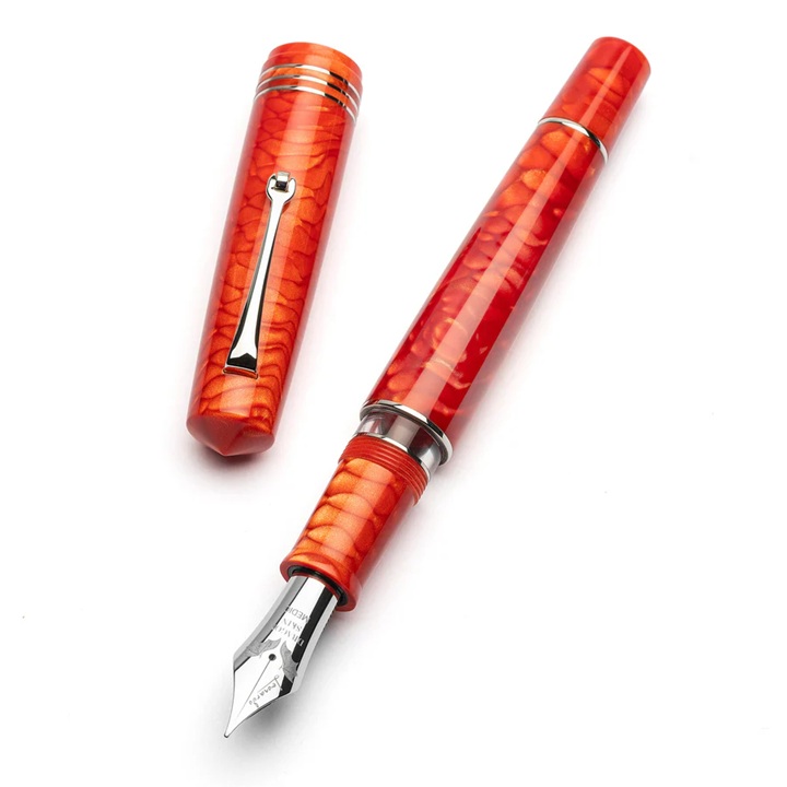 Leonardo Momento Zero Grande 2.0 Juma Dragon Skin Red ST Fountain pen