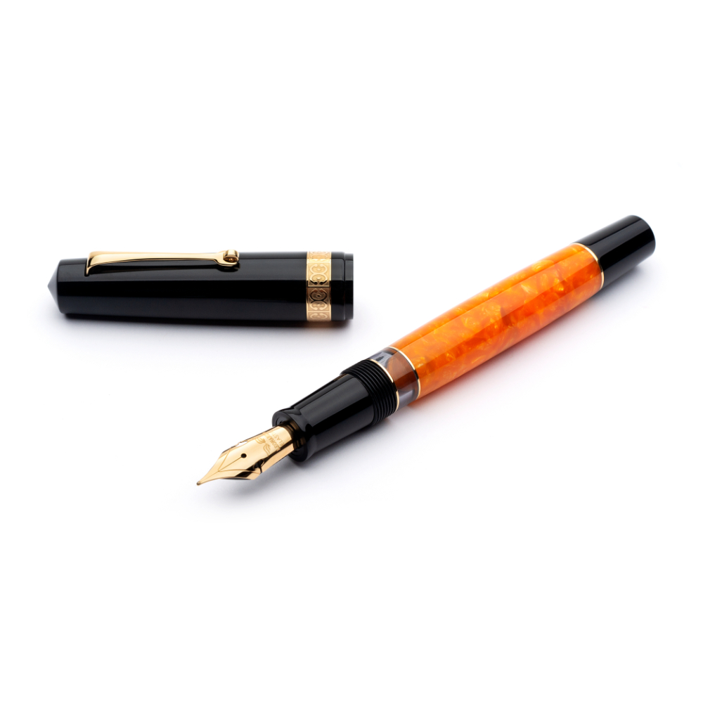 Leonardo Momento Magico DNA Black/Orange GT Fountain pen Leonardo Momento Magico DNA Black/Orange GT Fountain pen