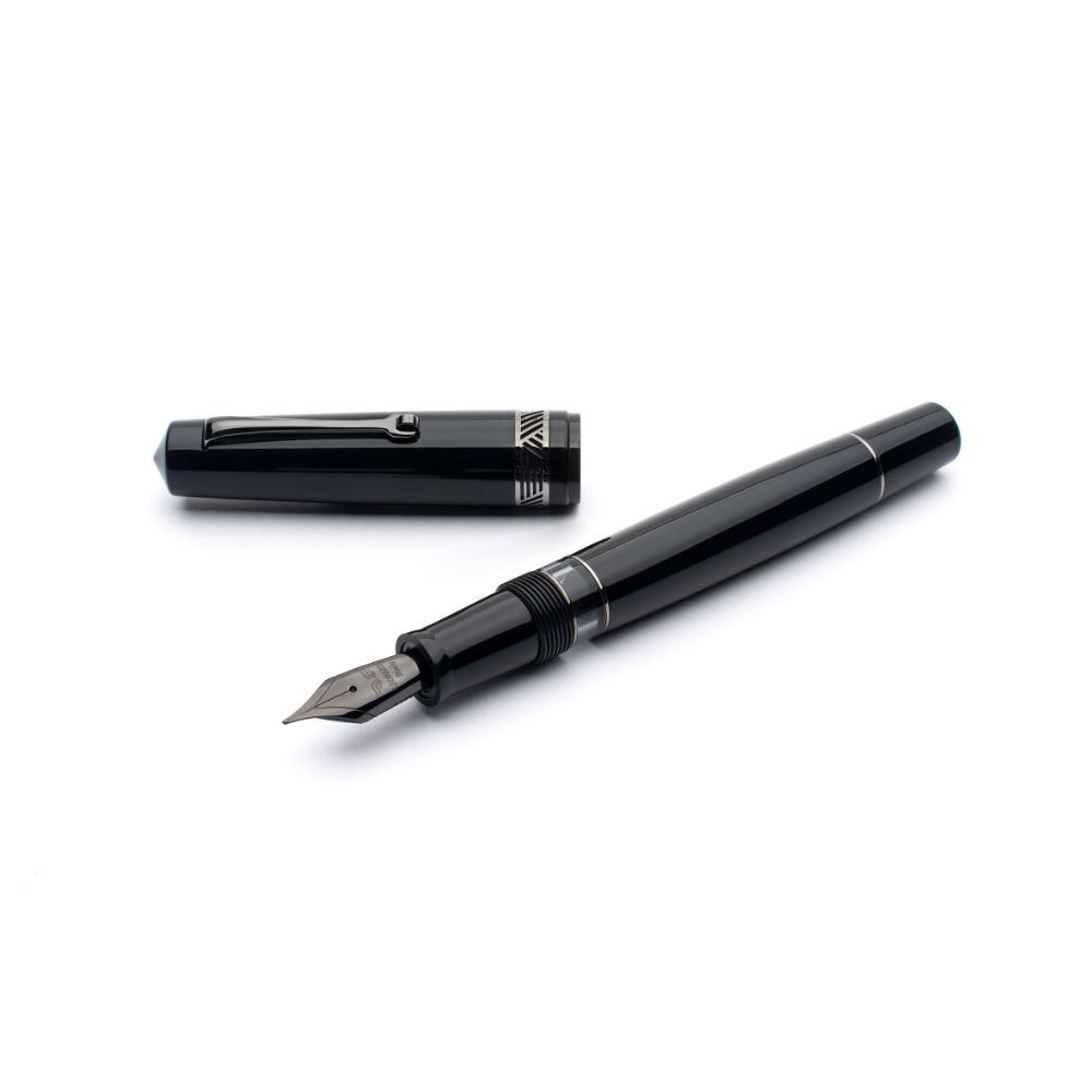 Leonardo Momento Magico Glossy Black Anima Nera RT Füllfederhalter Leonardo Momento Magico Glossy Black Anima Nera RT Füllfederhalter