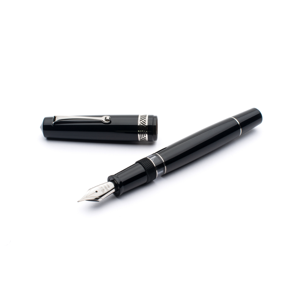Leonardo Momento Magico Glossy Black Anima Nera ST Fountain pen Leonardo Momento Magico Glossy Black Anima Nera ST Fountain pen
