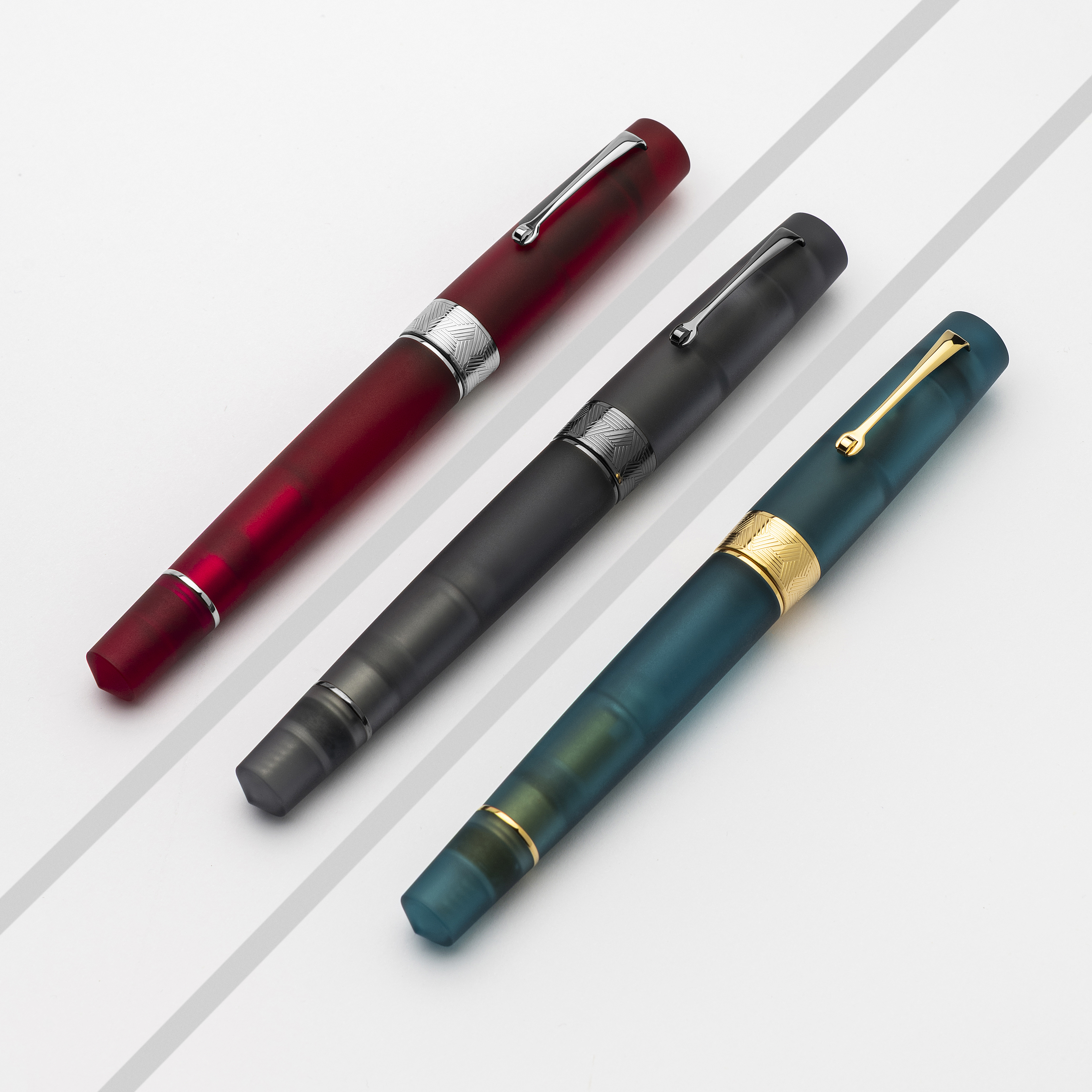Leonardo Momento Zero Grande Pura Frosted Grey GT Fountain pen