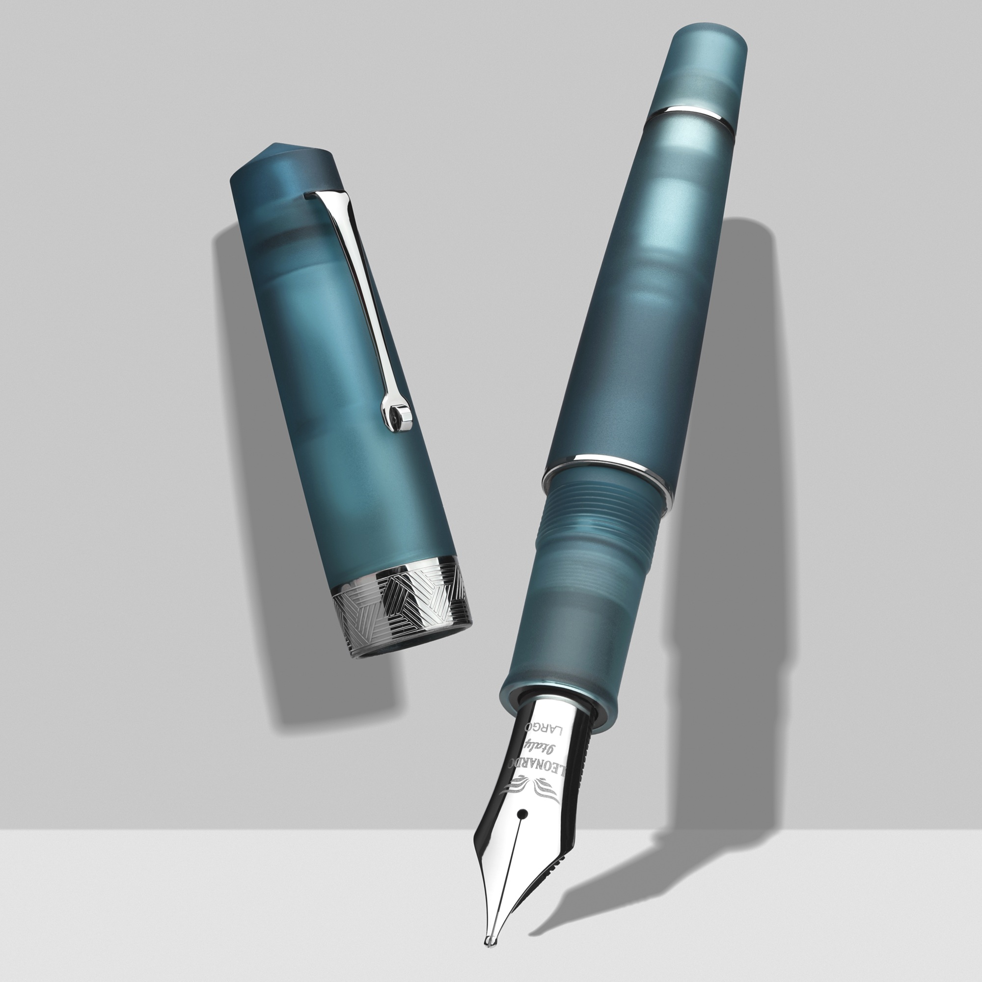 Leonardo Momento Zero Grande Pura Frosted Petrol ST Fountain pen