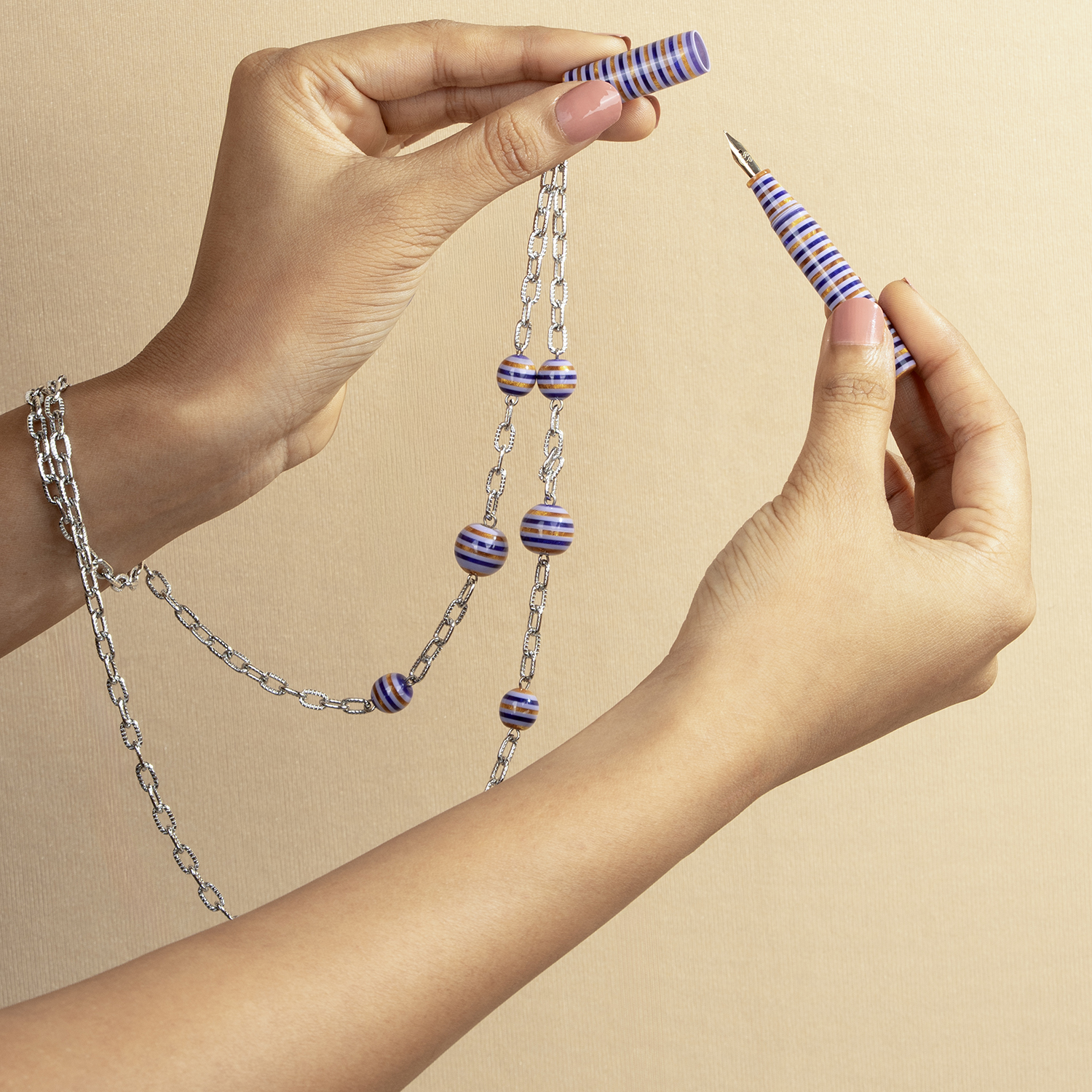 Magna Carta Trilli Fairy Bloom Wearable Necklace Plumo Estilográfica