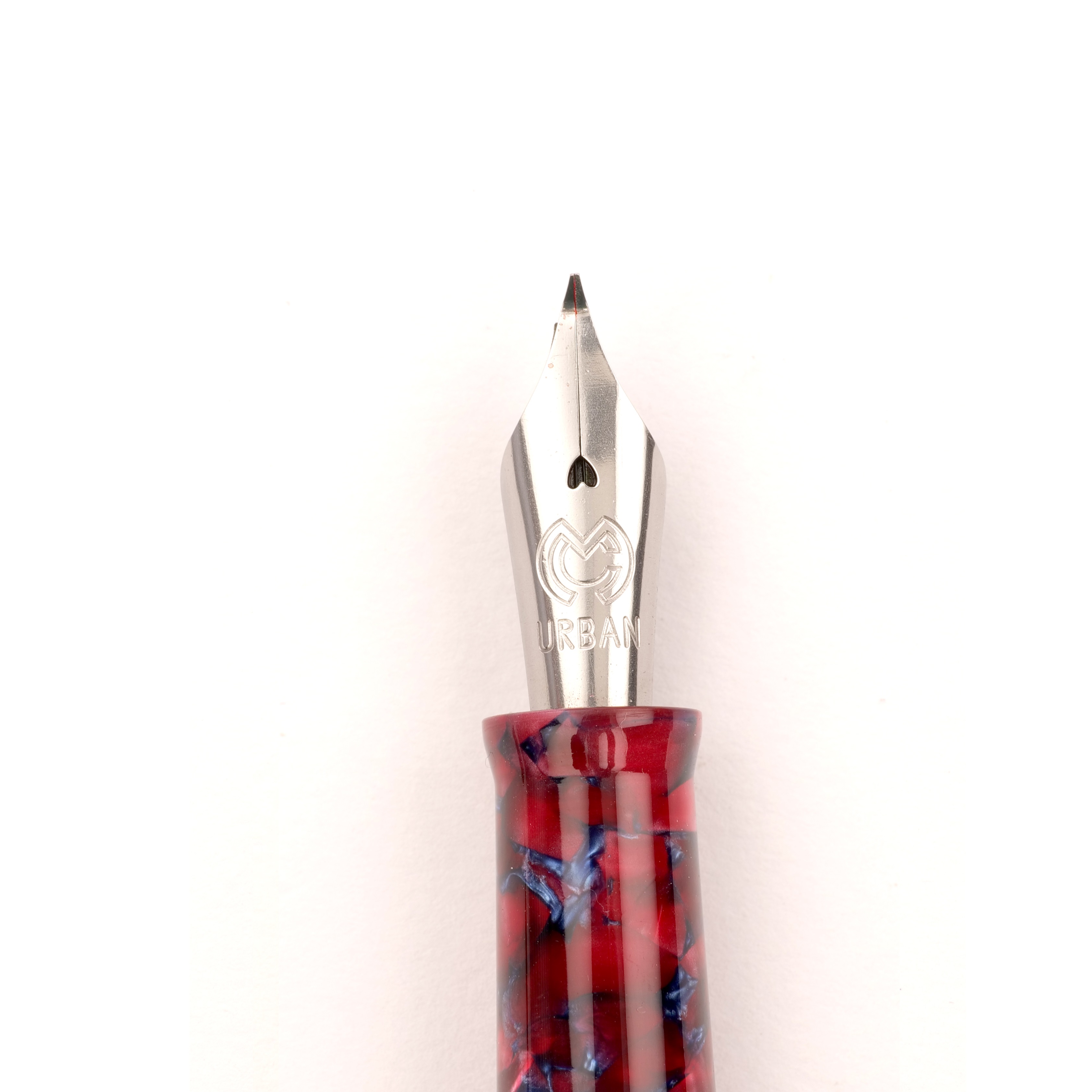 Magna Carta Urban Crimsonite ST Fude Fountain Pen Magna Carta Urban Crimsonite ST Fude Fountain Pen