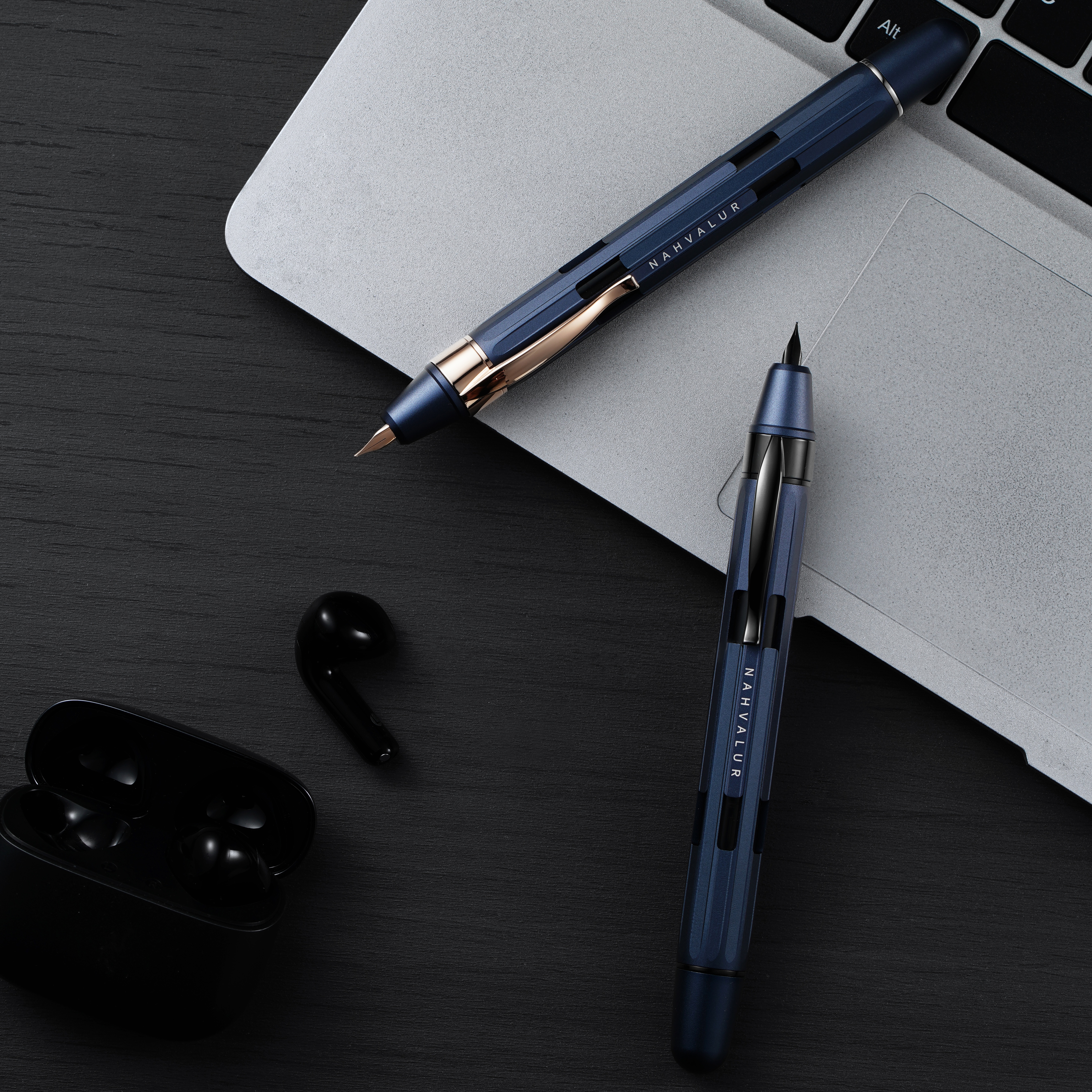 Nahvalur Eclipse Cobalt Black Retractable Pióro wieczne