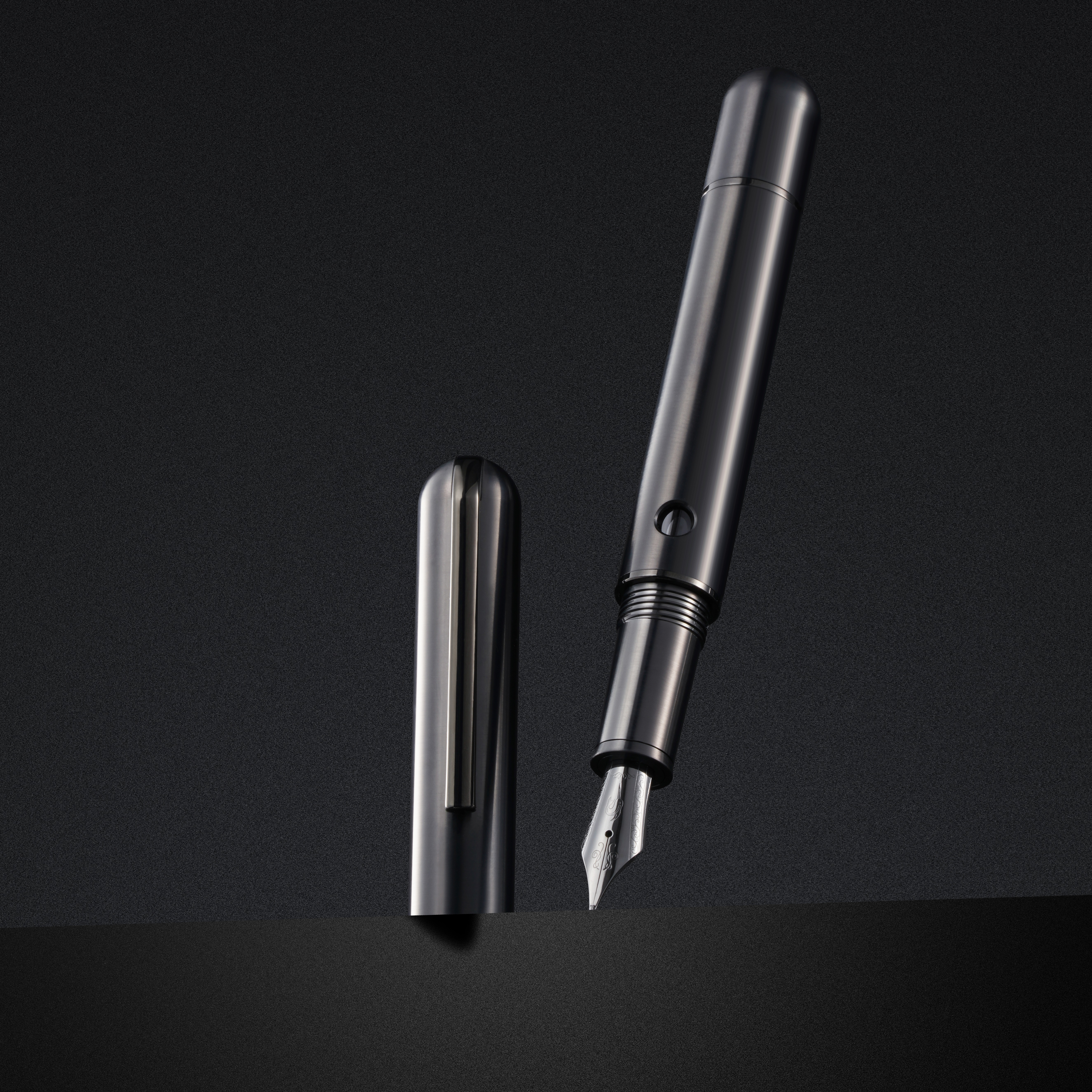Nahvalur Nautilus Ti Black RT Fountain Pen Nahvalur Nautilus Ti Black RT Fountain Pen
