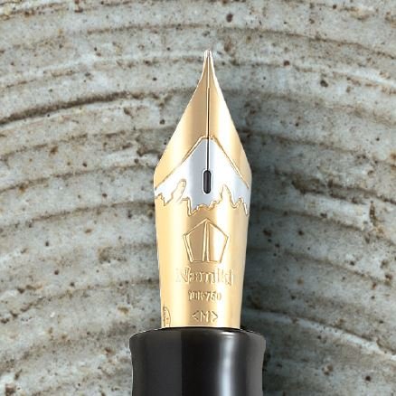 Namiki Yukari Royale Peony and Butterfly Fountain pen