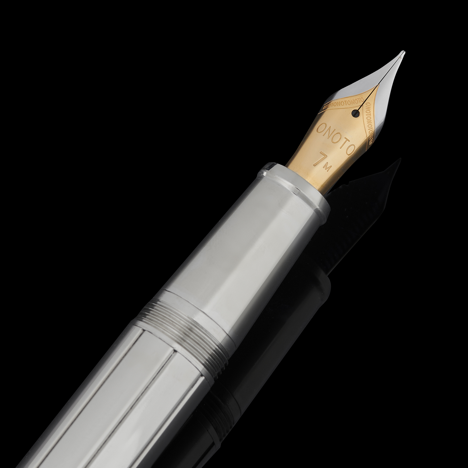 Onoto The Royal Armour of Henry VIII Fountain pen
