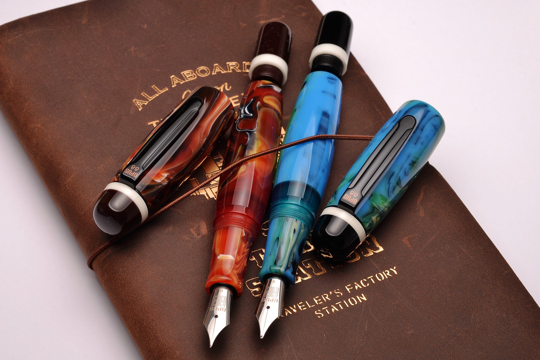 Opus 88 Bela Red Fountain pen Opus 88 Bela Red Fountain pen