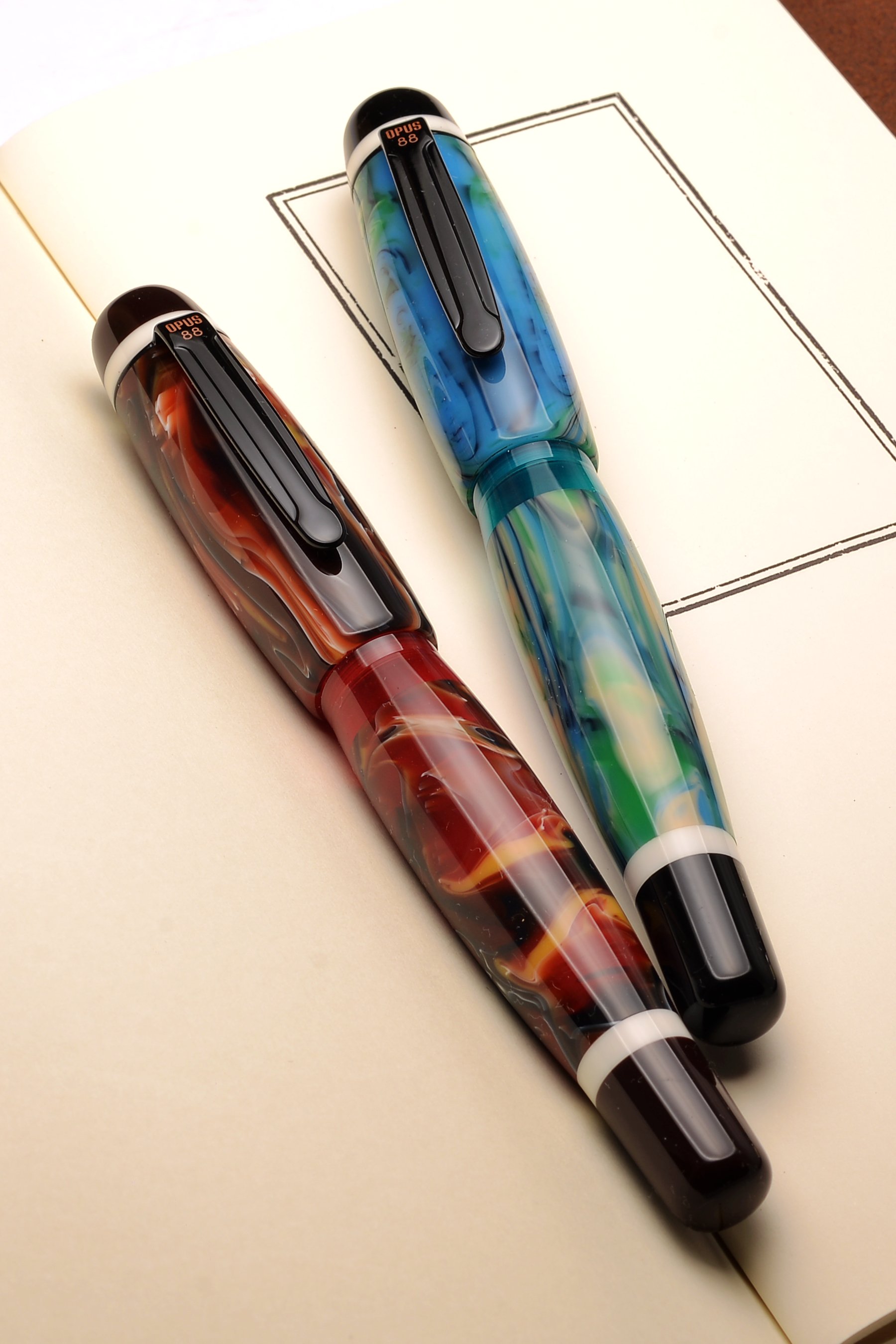 Opus 88 Bela Red Fountain pen Opus 88 Bela Red Fountain pen