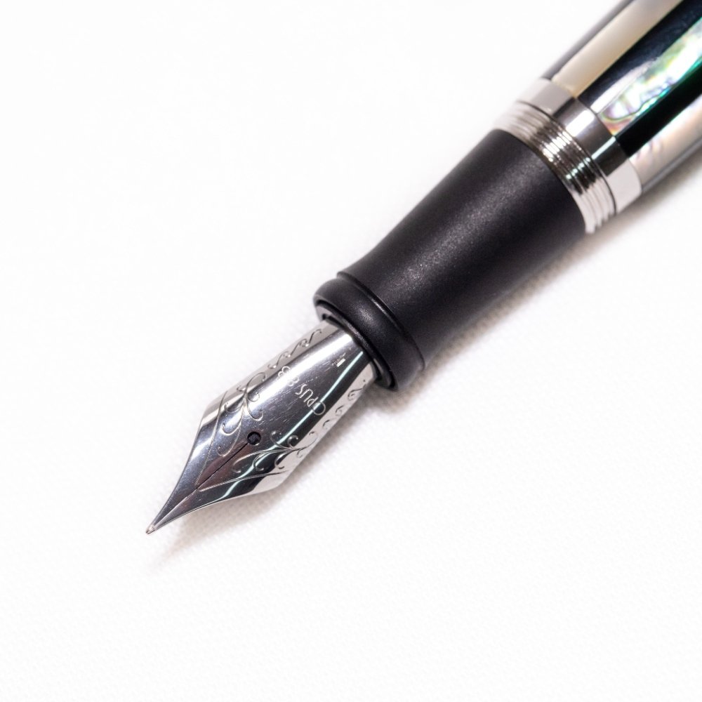Opus 88 Premium Shell Stripe Fountain pen Opus 88 Premium Shell Stripe Fountain pen