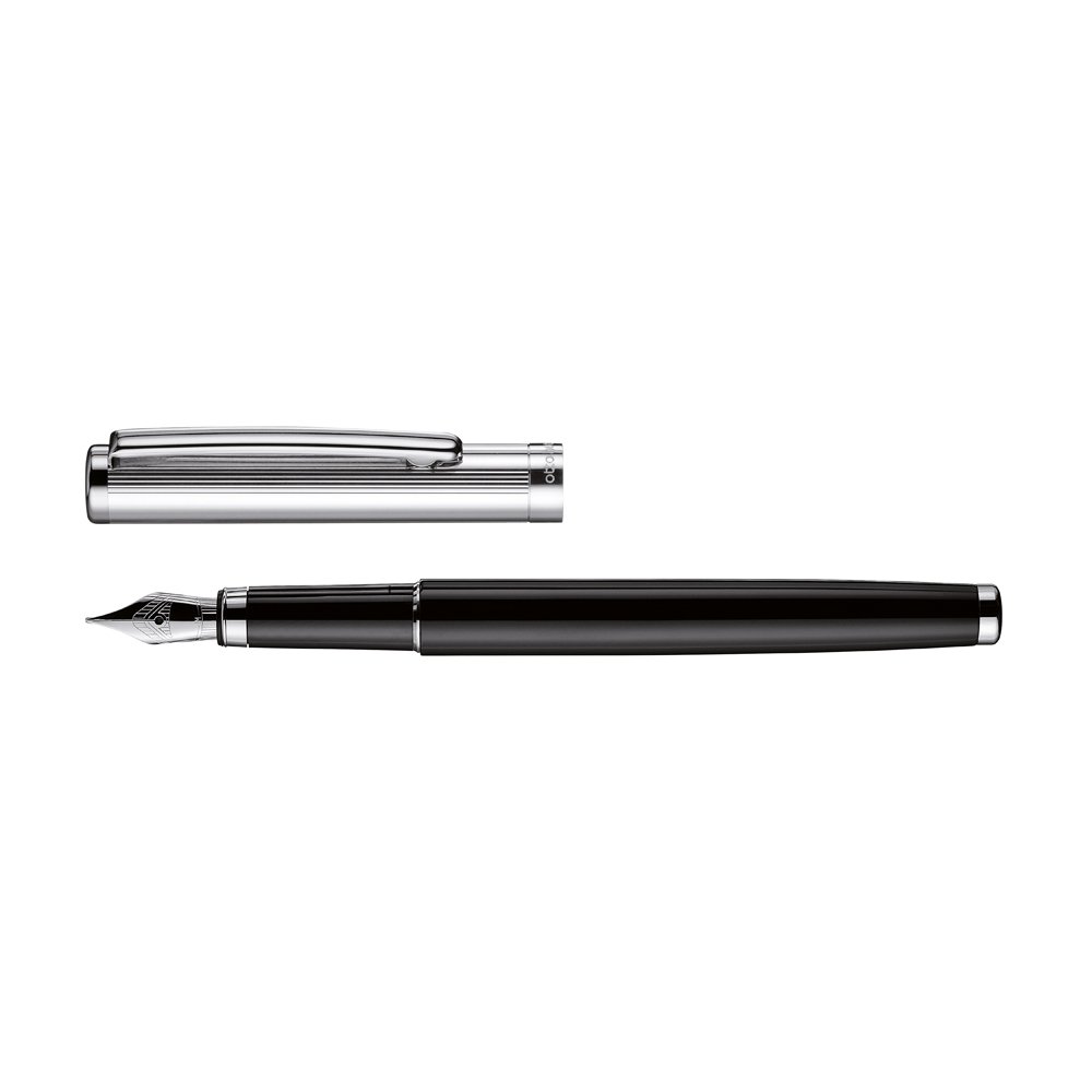 Otto Hutt Design 01 Black Lacquer Striped Fountain pen Otto Hutt Design 01 Black Lacquer Striped Fountain pen