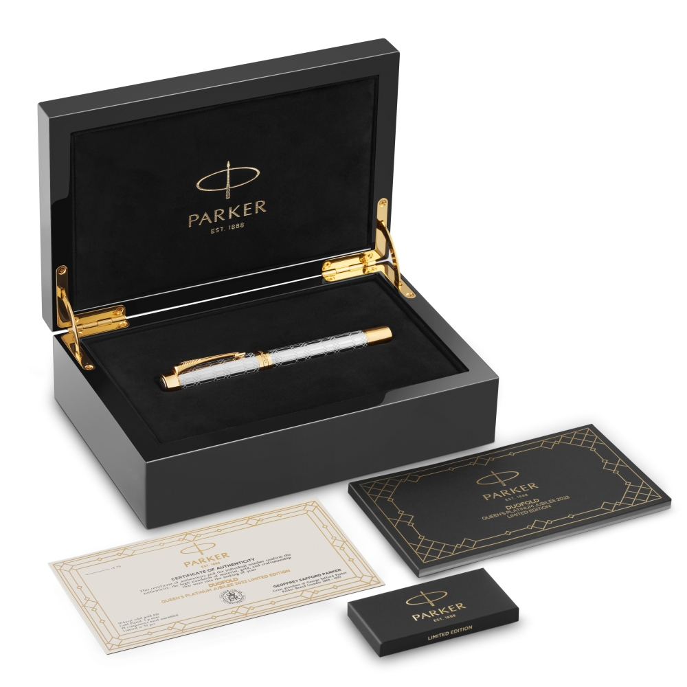 Parker Duofold Queen's Platinum Jubilee 2022 Special Edition Fountain Pen Parker Duofold Queen's Platinum Jubilee 2022 Special Edition Fountain Pen