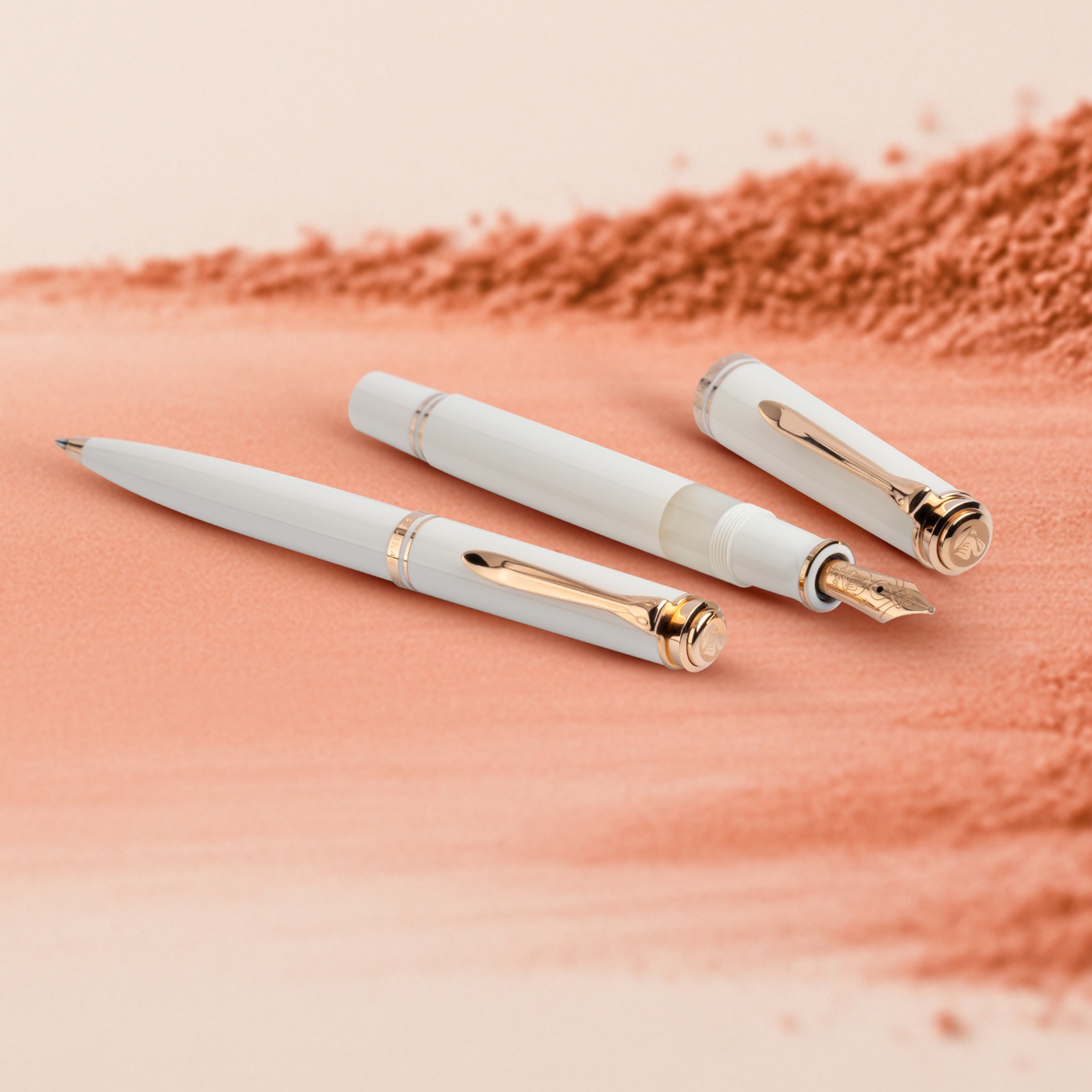 Pelikan Souverän M600 White Rose Gold Special Edition  Vulpen